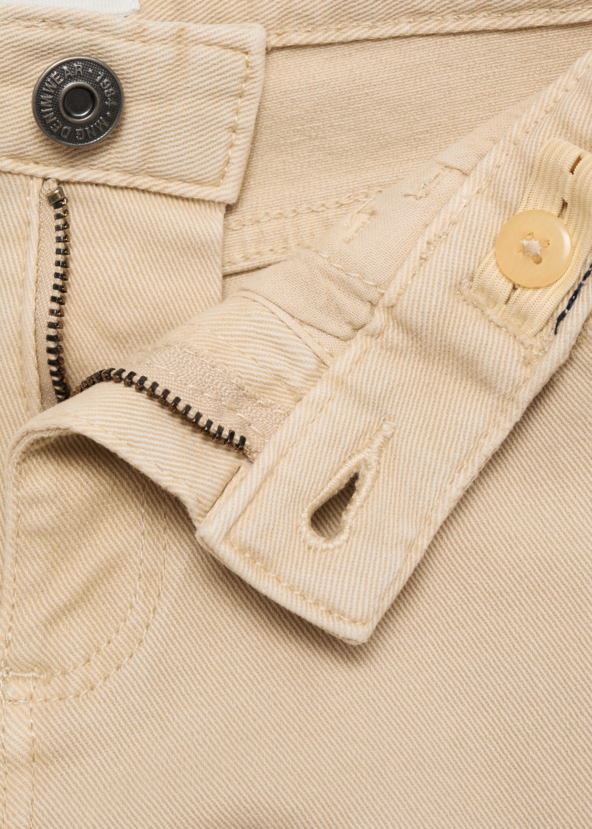 Straight trousers - Details of the article 8