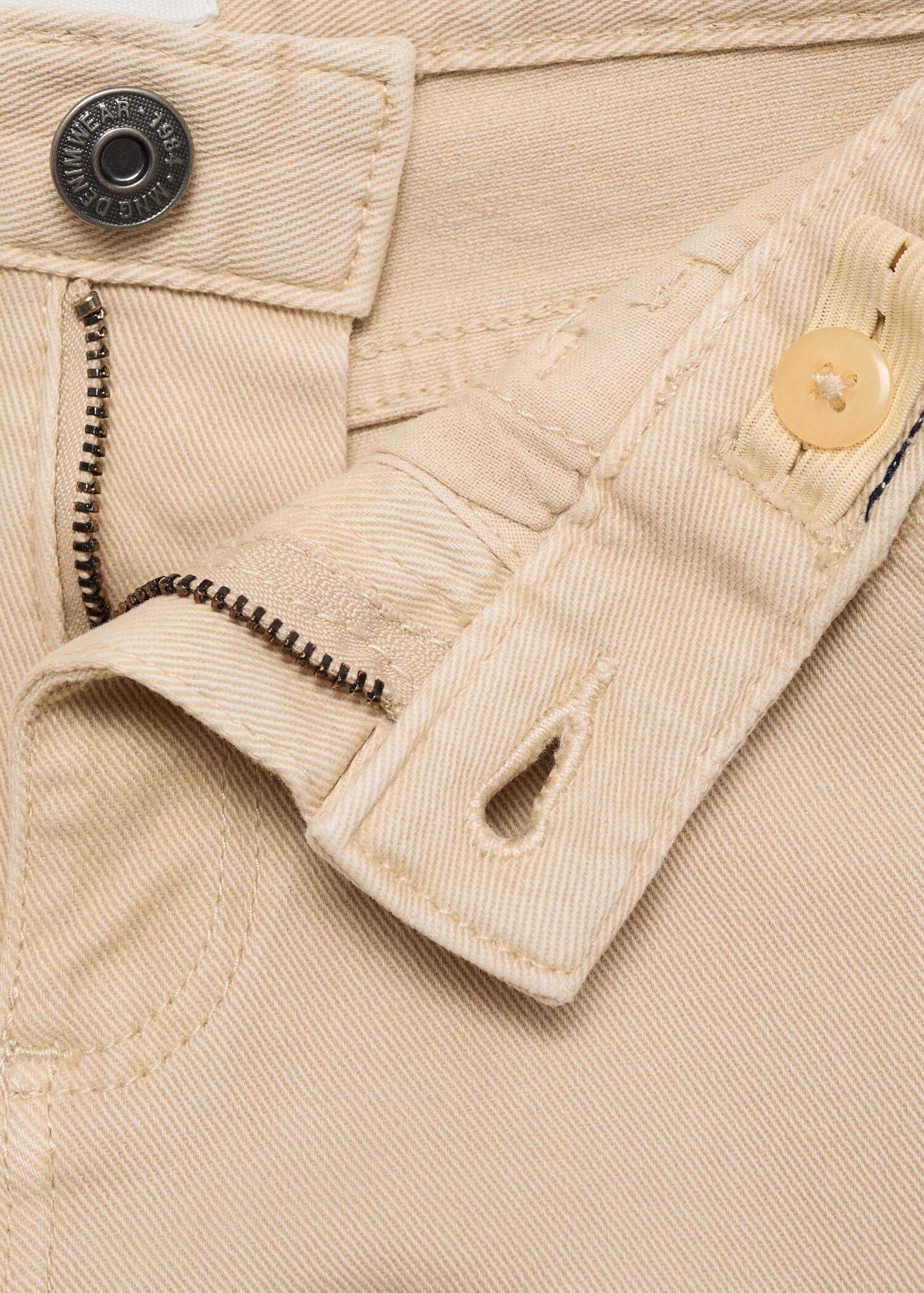 Straight trousers - Details of the article 8