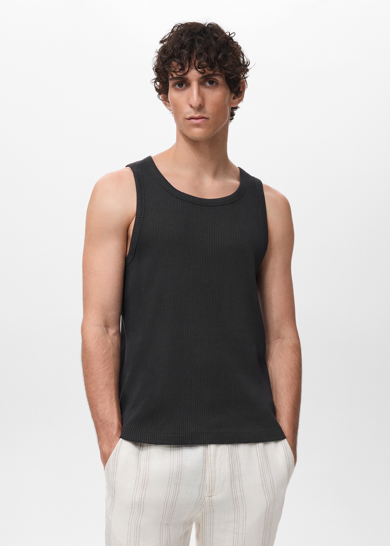 Débardeur côtelé slim fit - Plan moyen