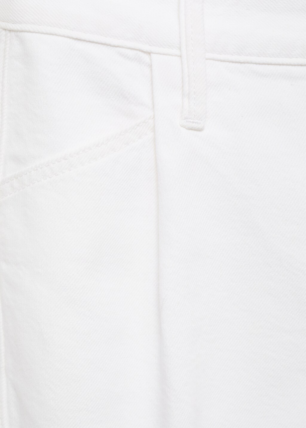 Denim shorts with frayed hem and pleats - image 5
