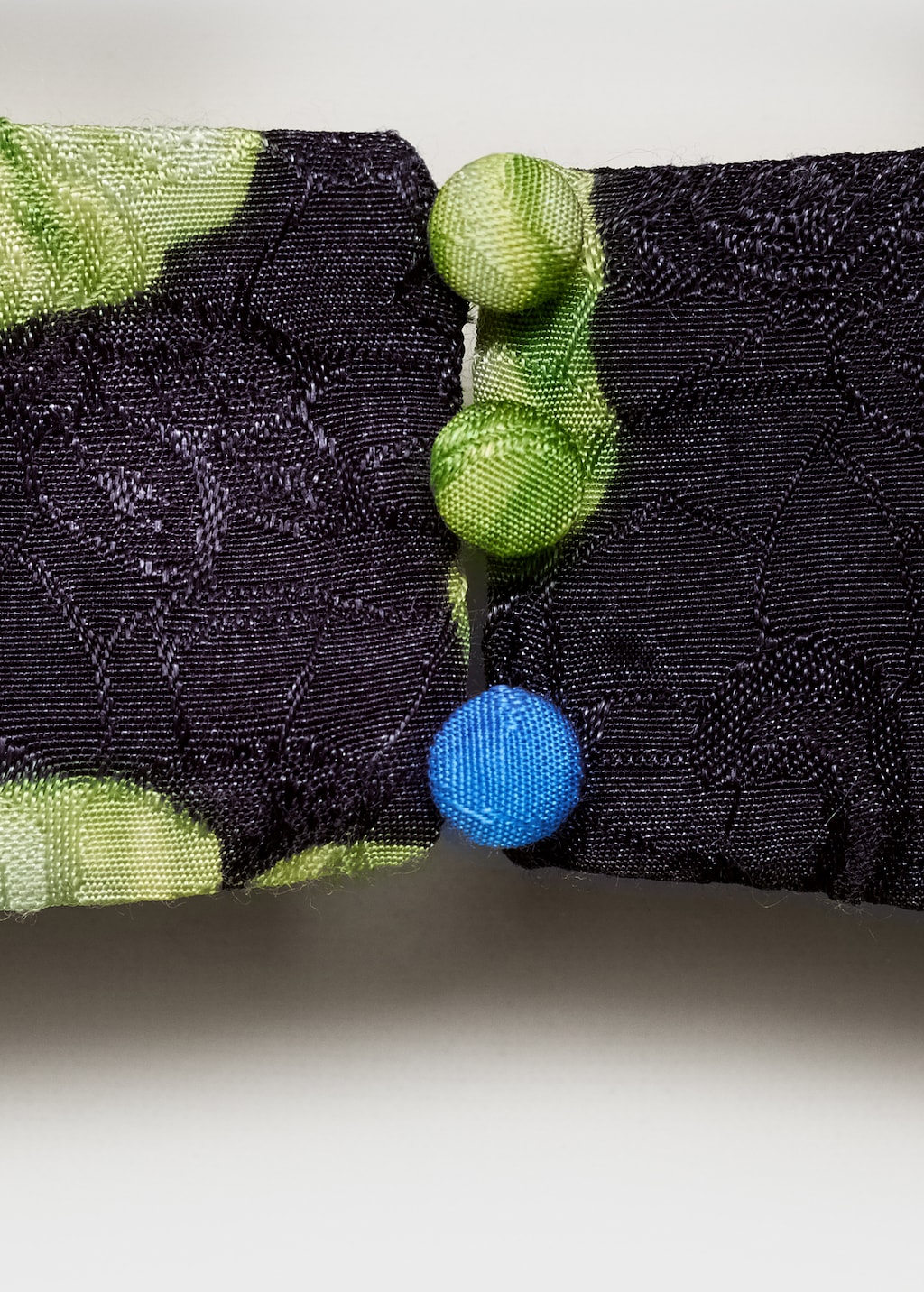 Floral-print open-back cropped blouse