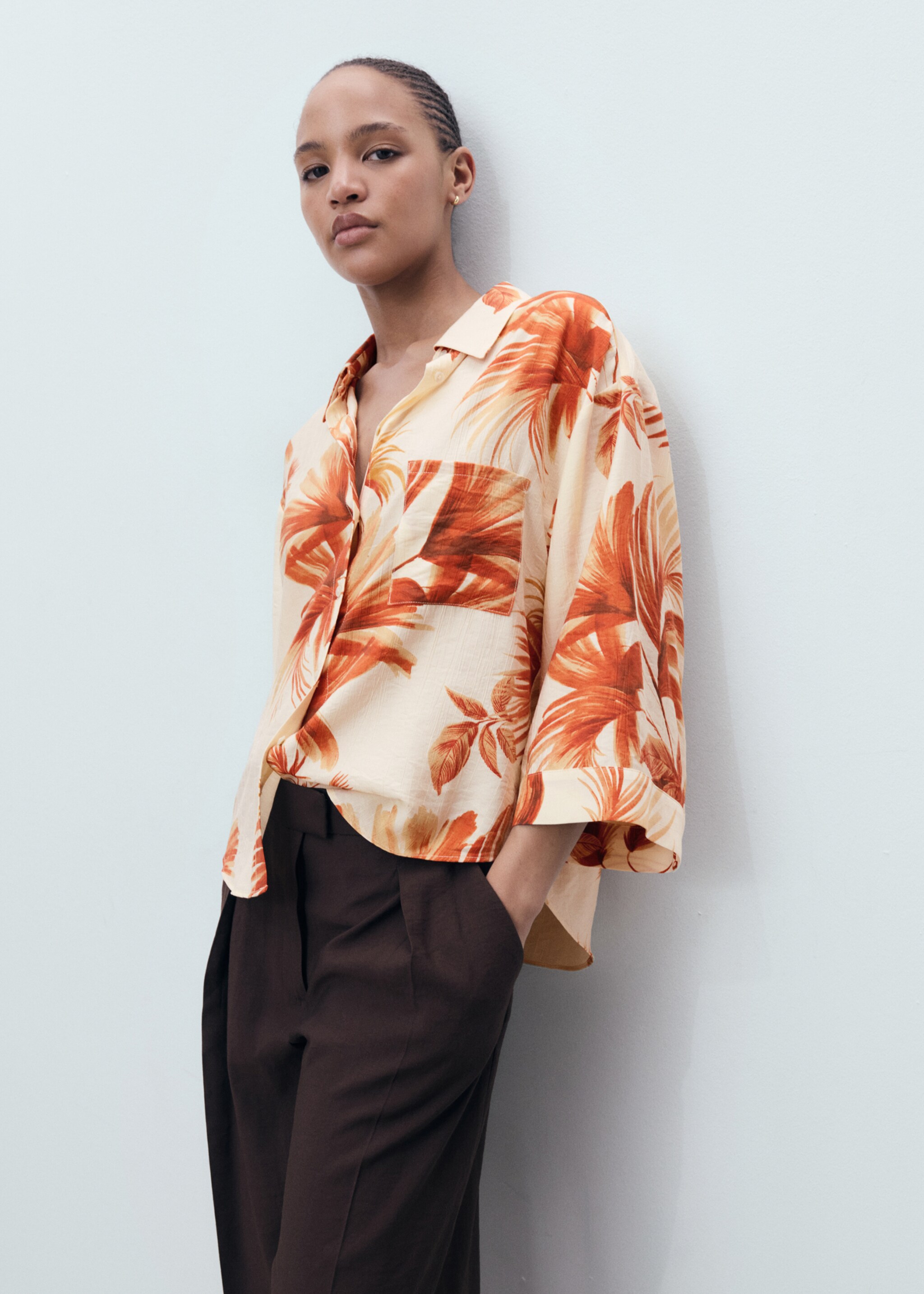 Chemise palmiers manches trois-quarts - Plan moyen