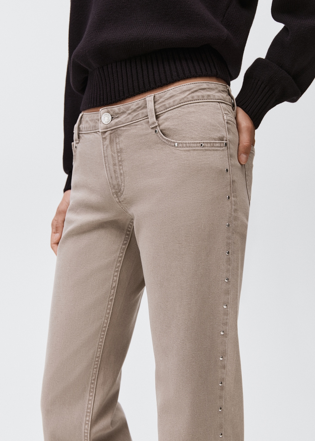 Low-waist studded jeans - Teen | MANGO USA