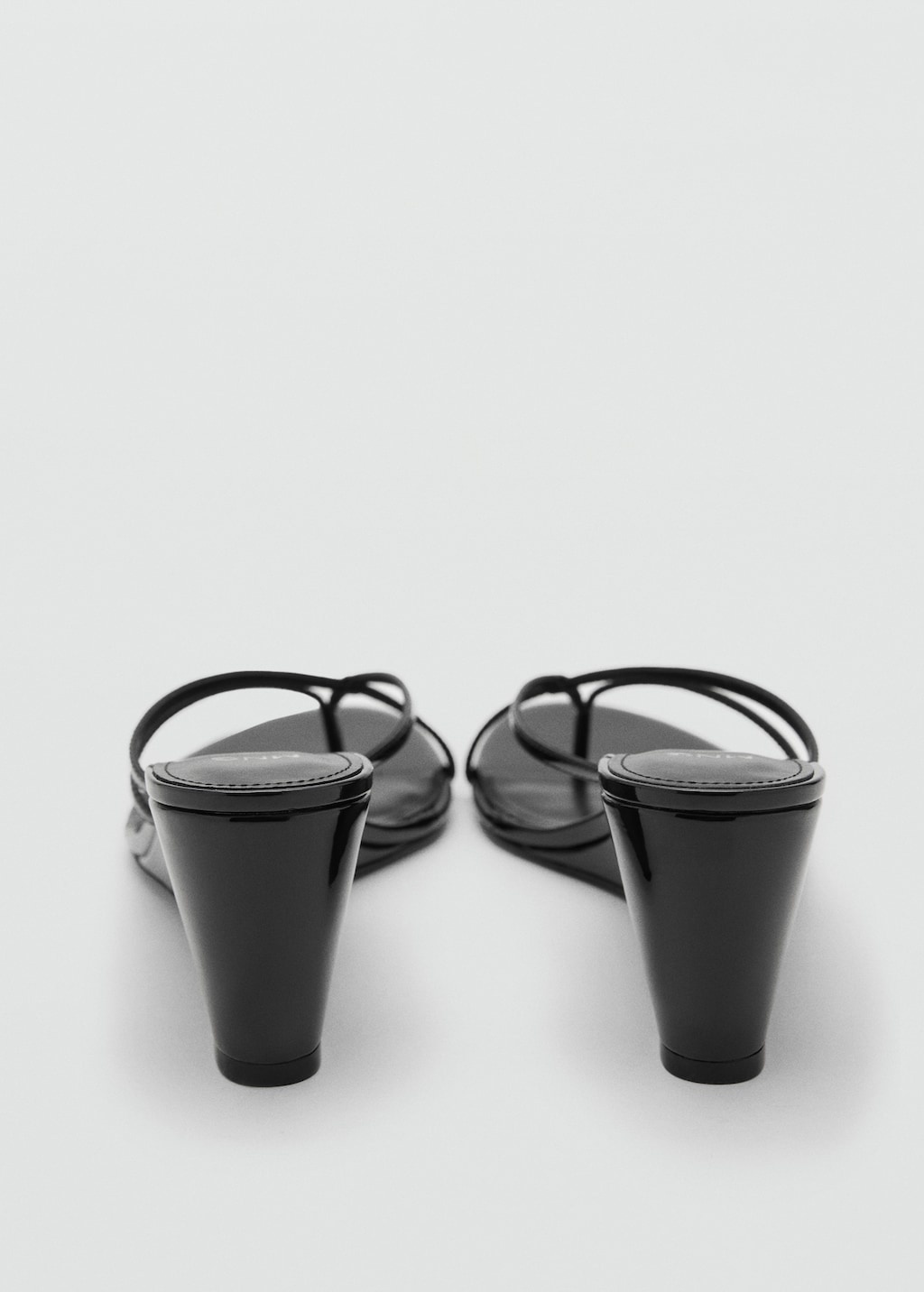 Wedge sandals with crisscross straps