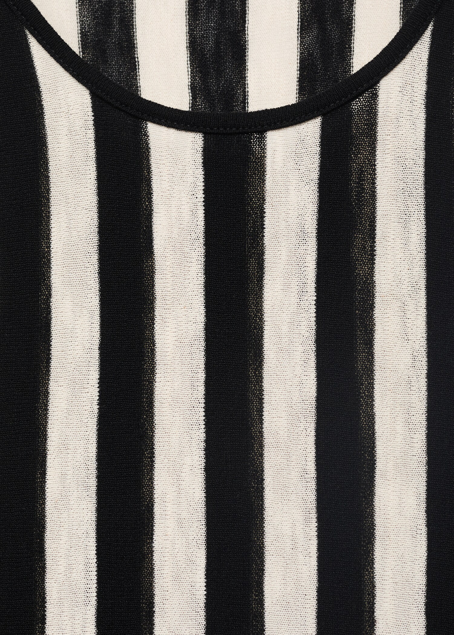Asymmetrical low-knit dress - Details of the article 8