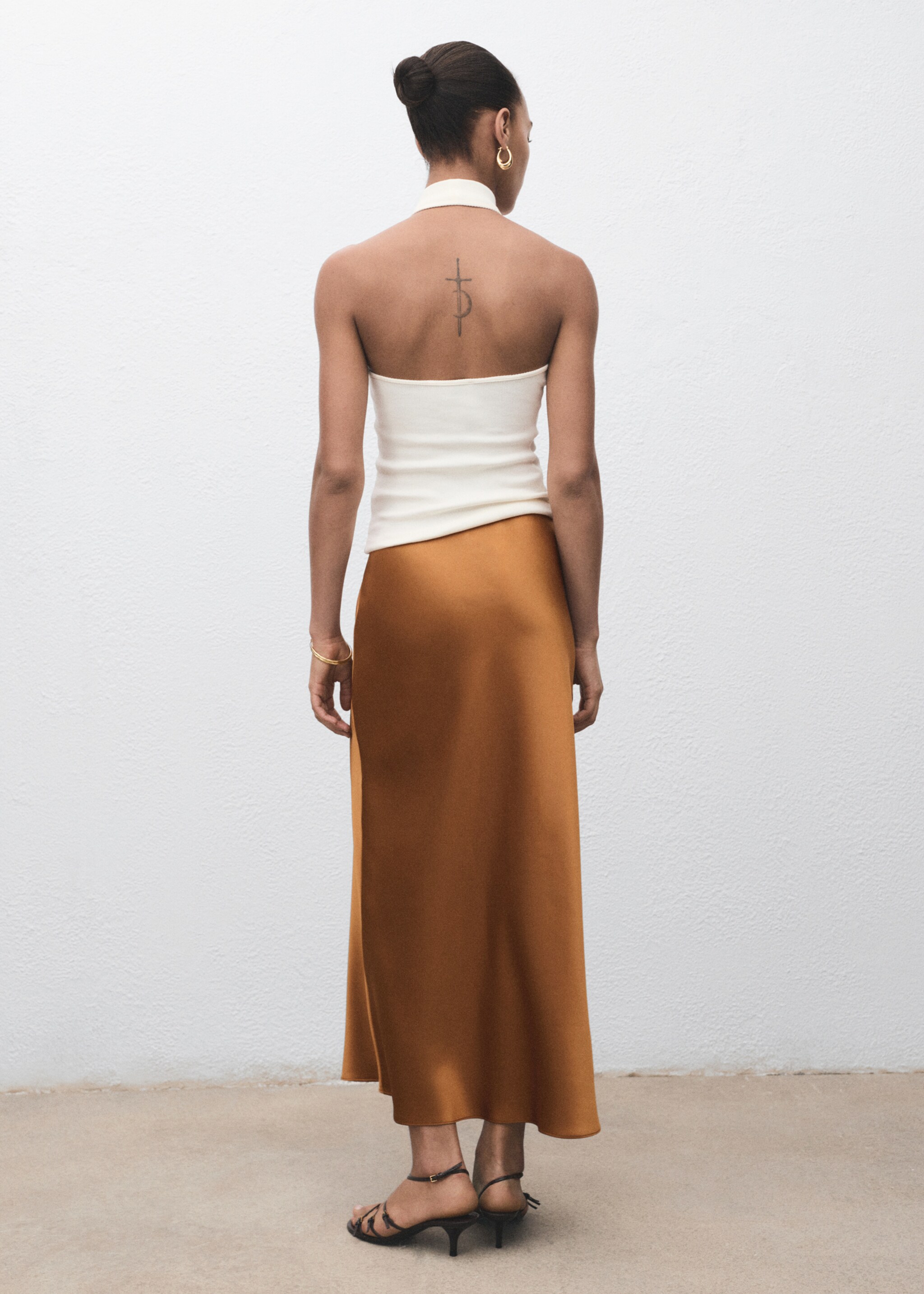 Midi satin skirt - Reverse of the article