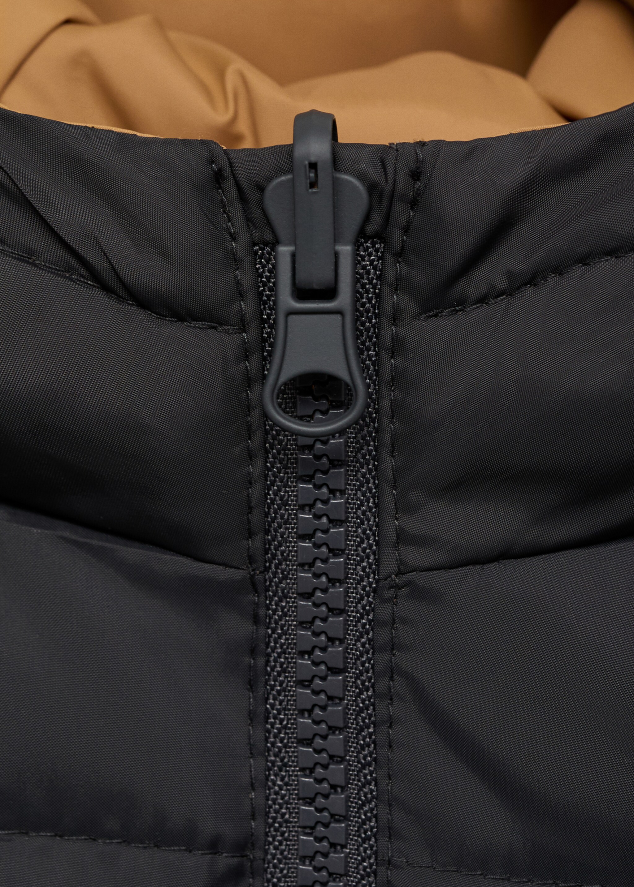 Waterproof reversible gilet - Details of the article 0