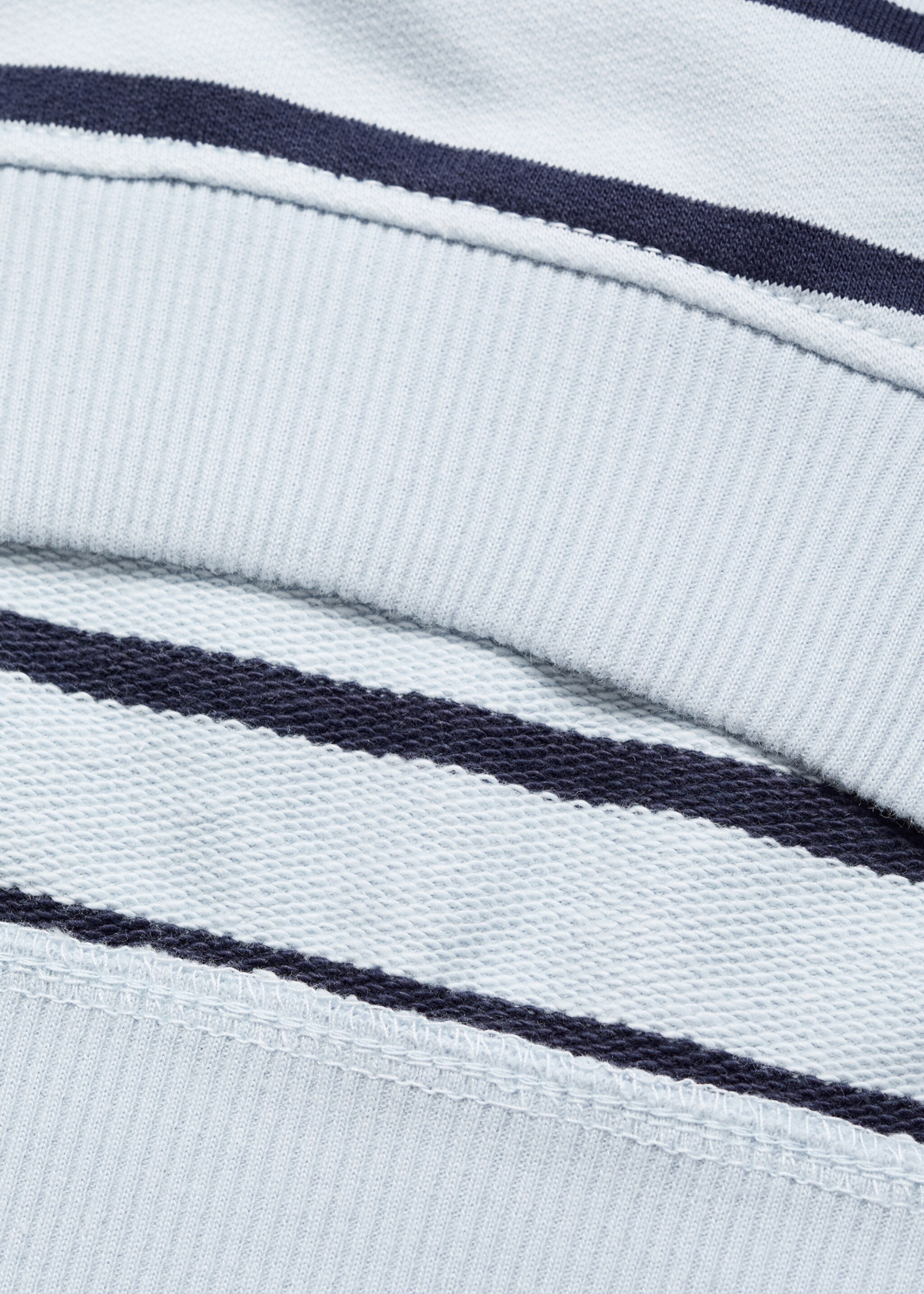 Embroidered heart sweatshirt - Details of the article 0