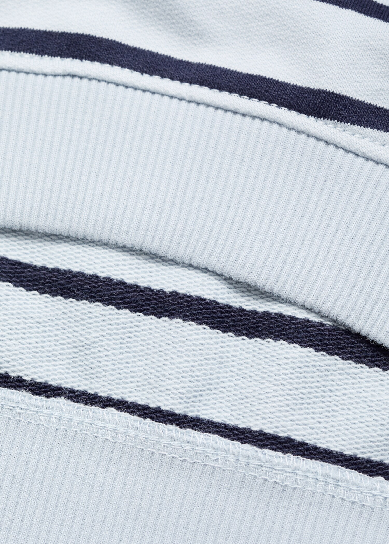 Embroidered heart sweatshirt - Details of the article 0