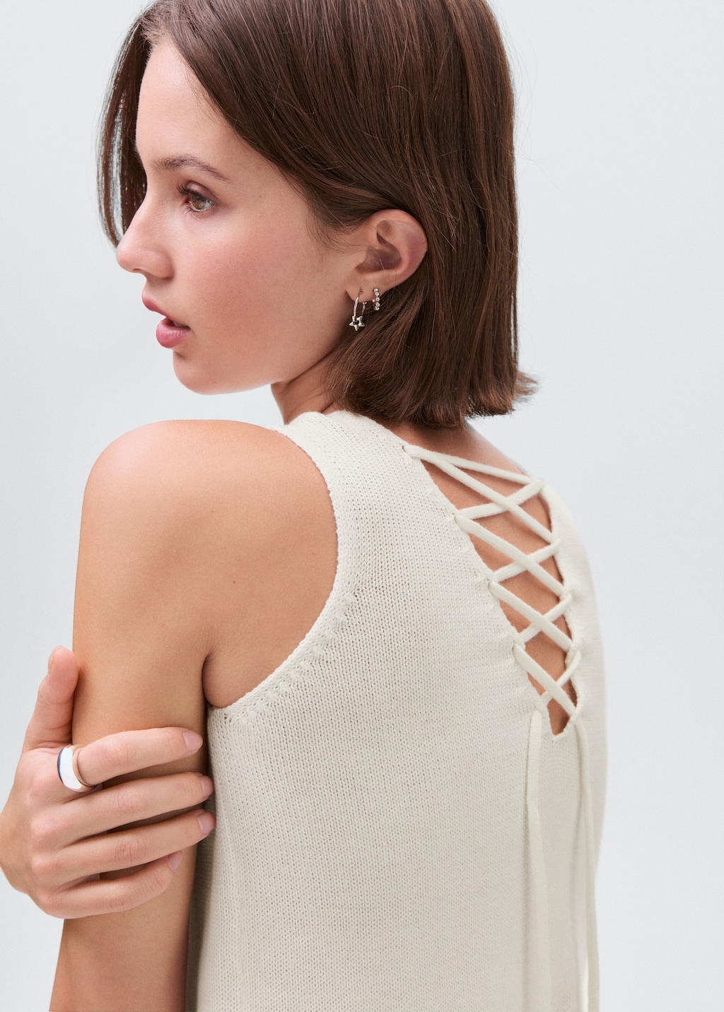 Knitted top with drawstring