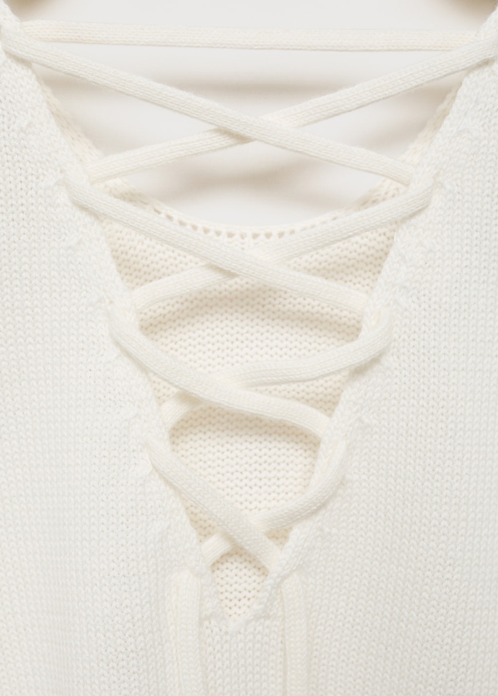 Knitted top with drawstring