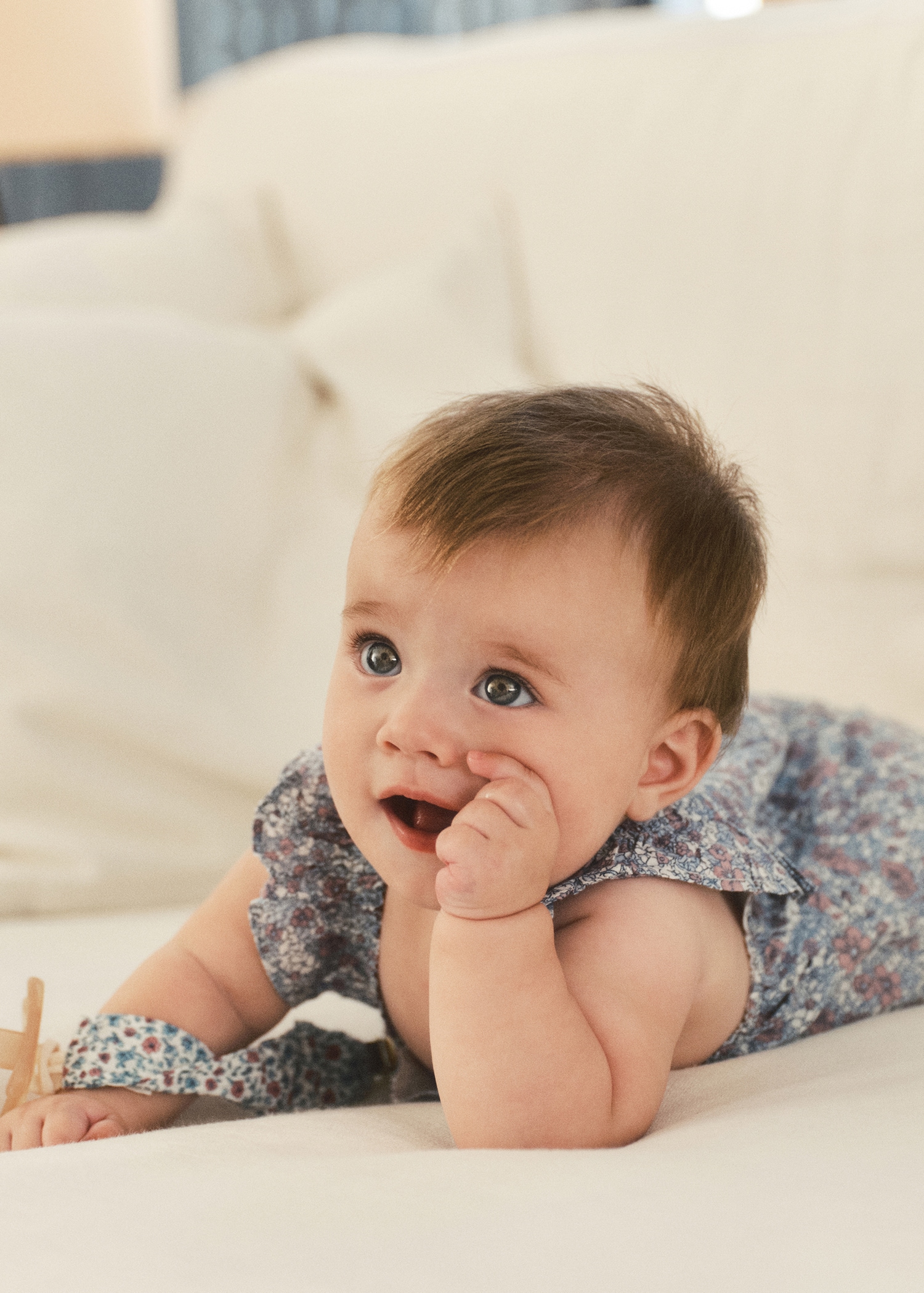 Salopette stampa floreale Bambini MANGO Italia - Main Image