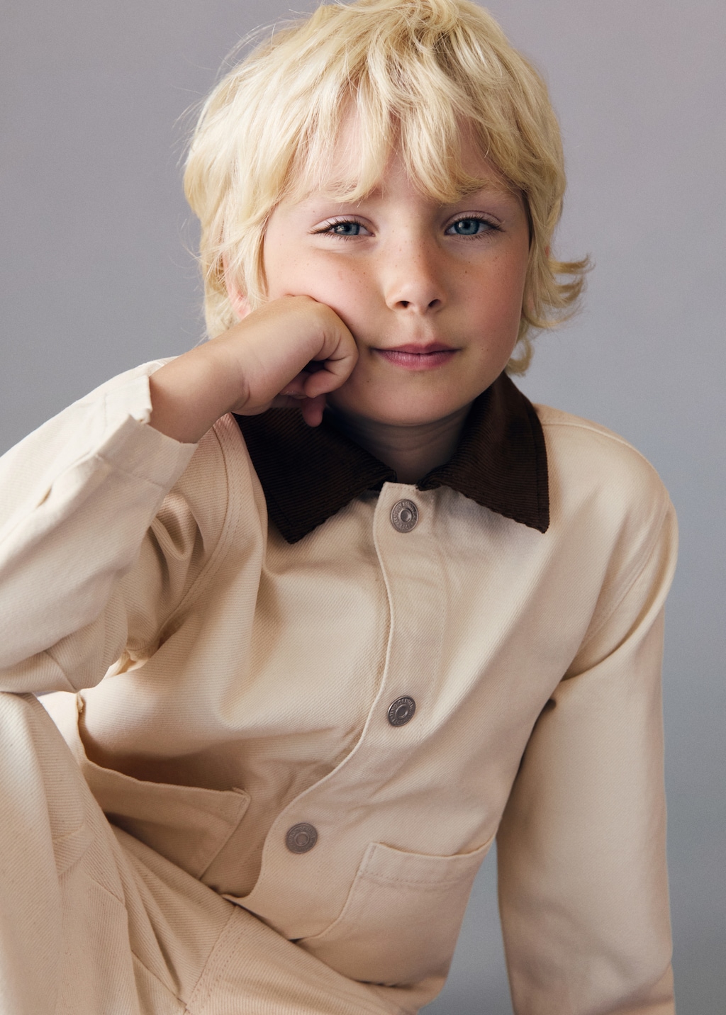 Denim barn jacket with contrasting collar