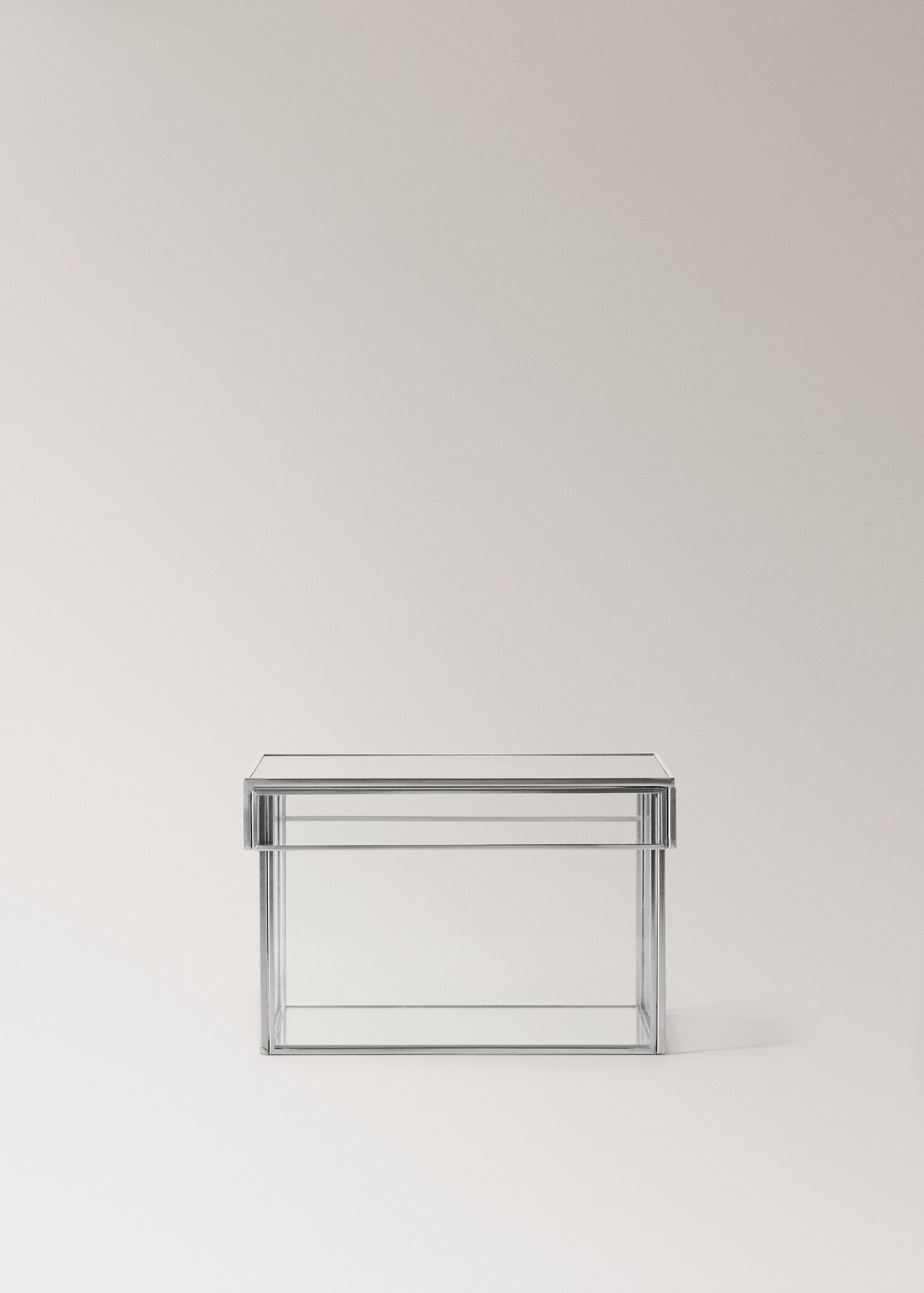 Small square metal box - Article without model