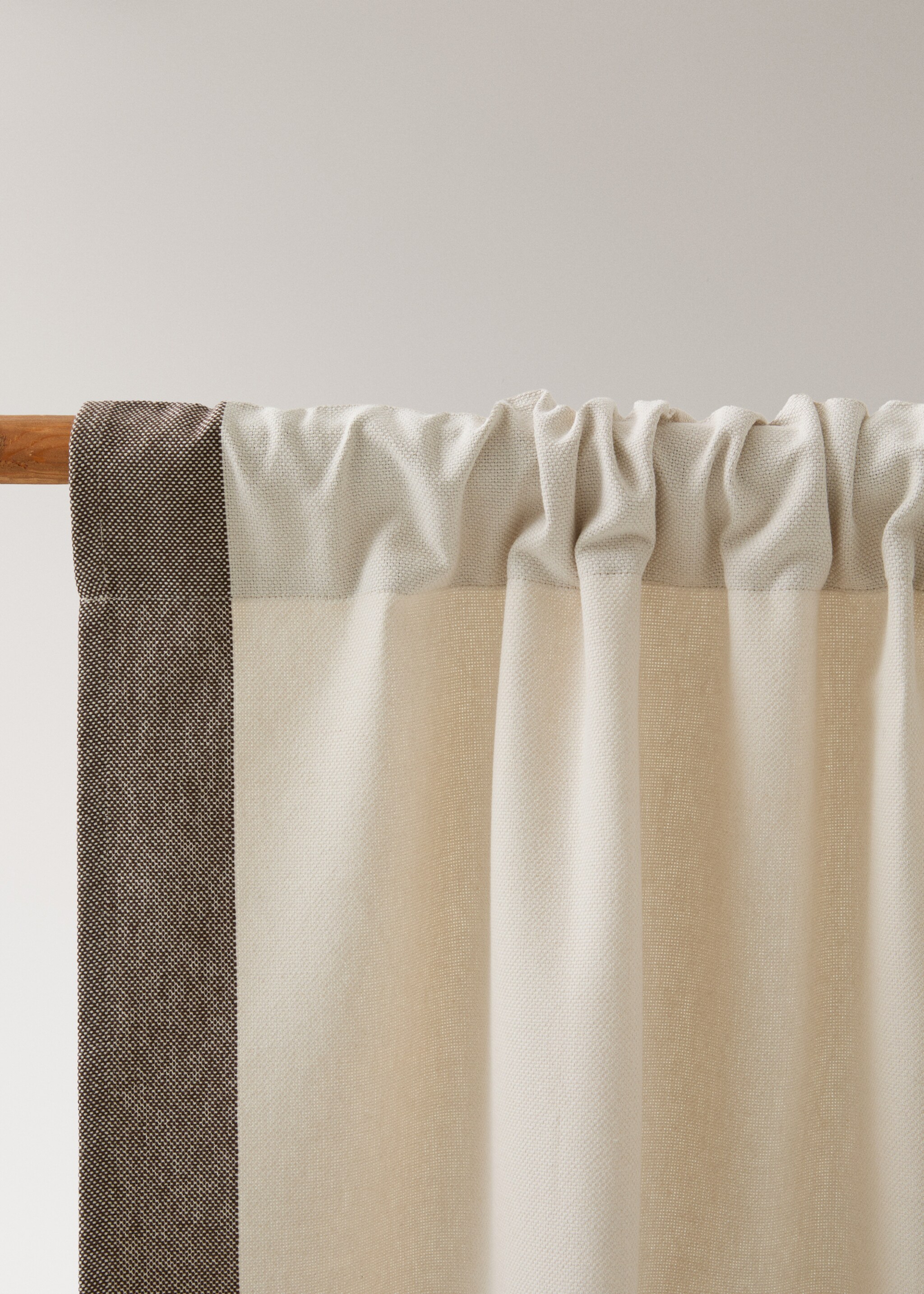 Curtain banda - Details of the article 2, Medium Brown. Ref: 17073313-00.