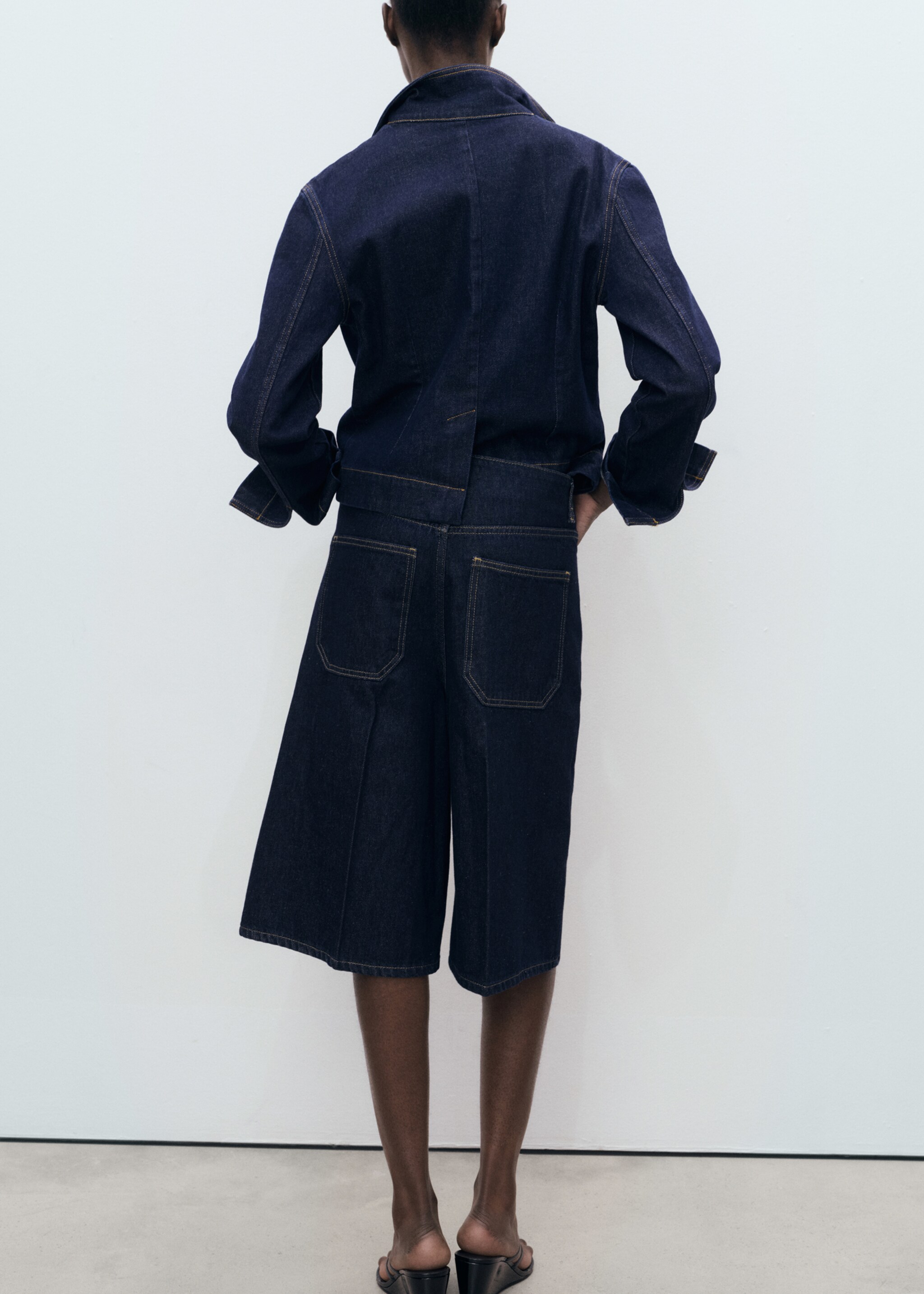 Mid-rise denim bermuda shorts - Reverse of the article
