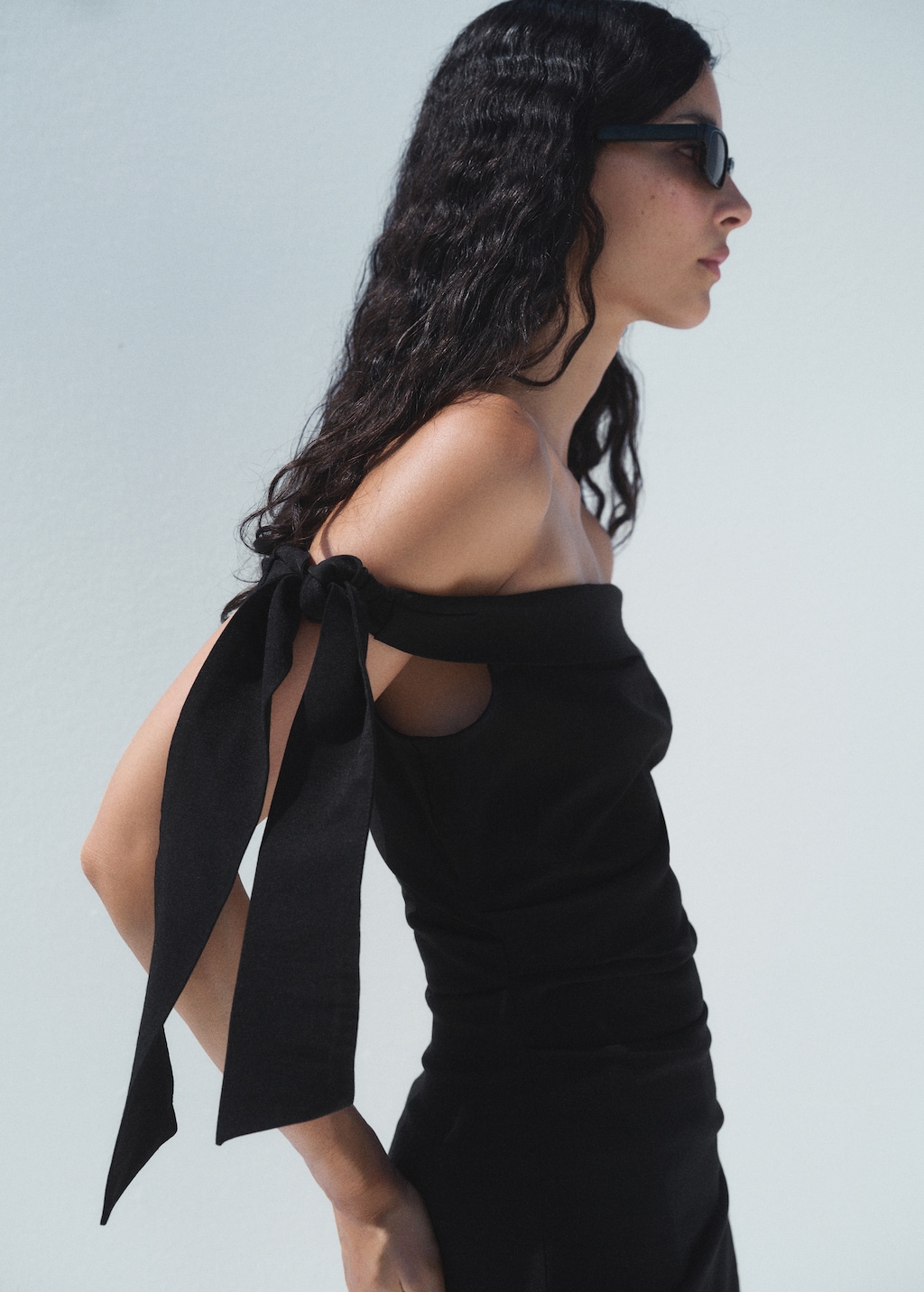 Strapless dress with bow detail