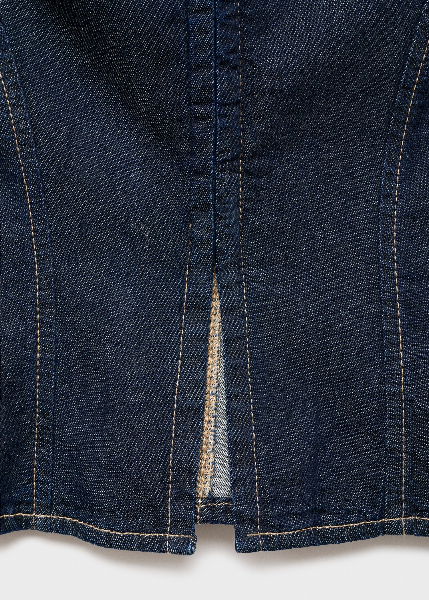 Denim top with contrast stitching - Details of the article 0