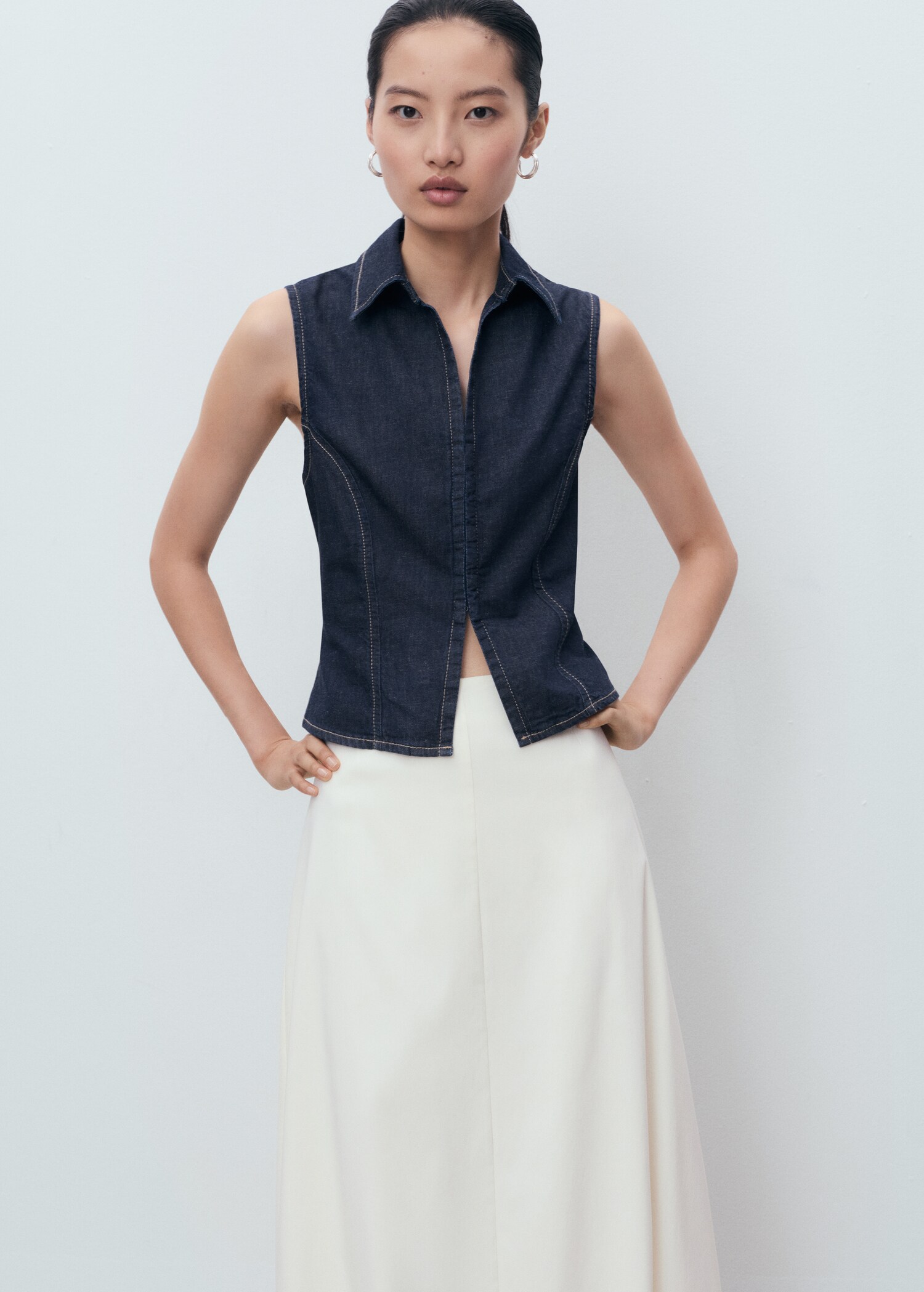 Denim top with contrast stitching - Details of the article 2