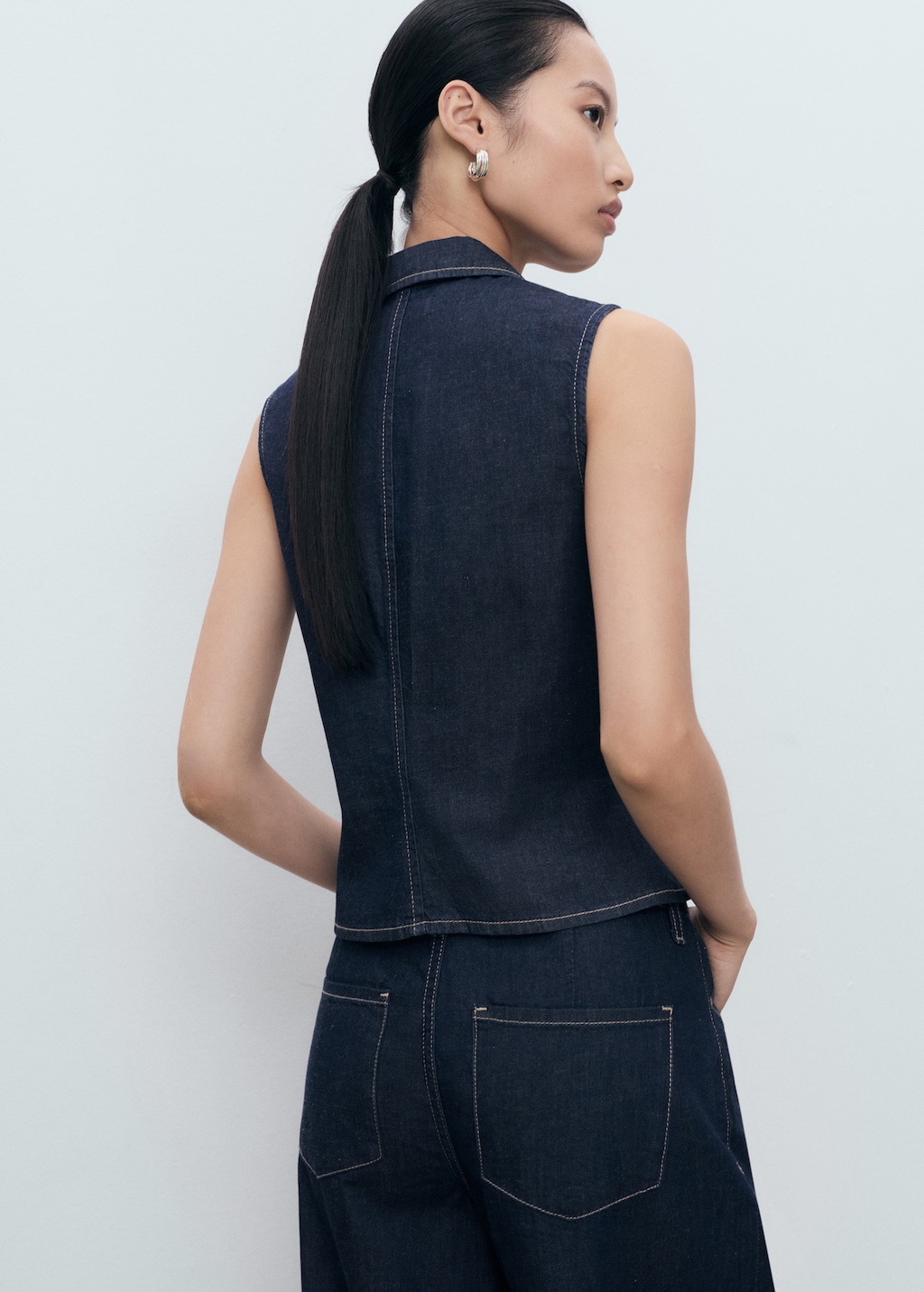 Denim top with contrast stitching - Women | MANGO USA
