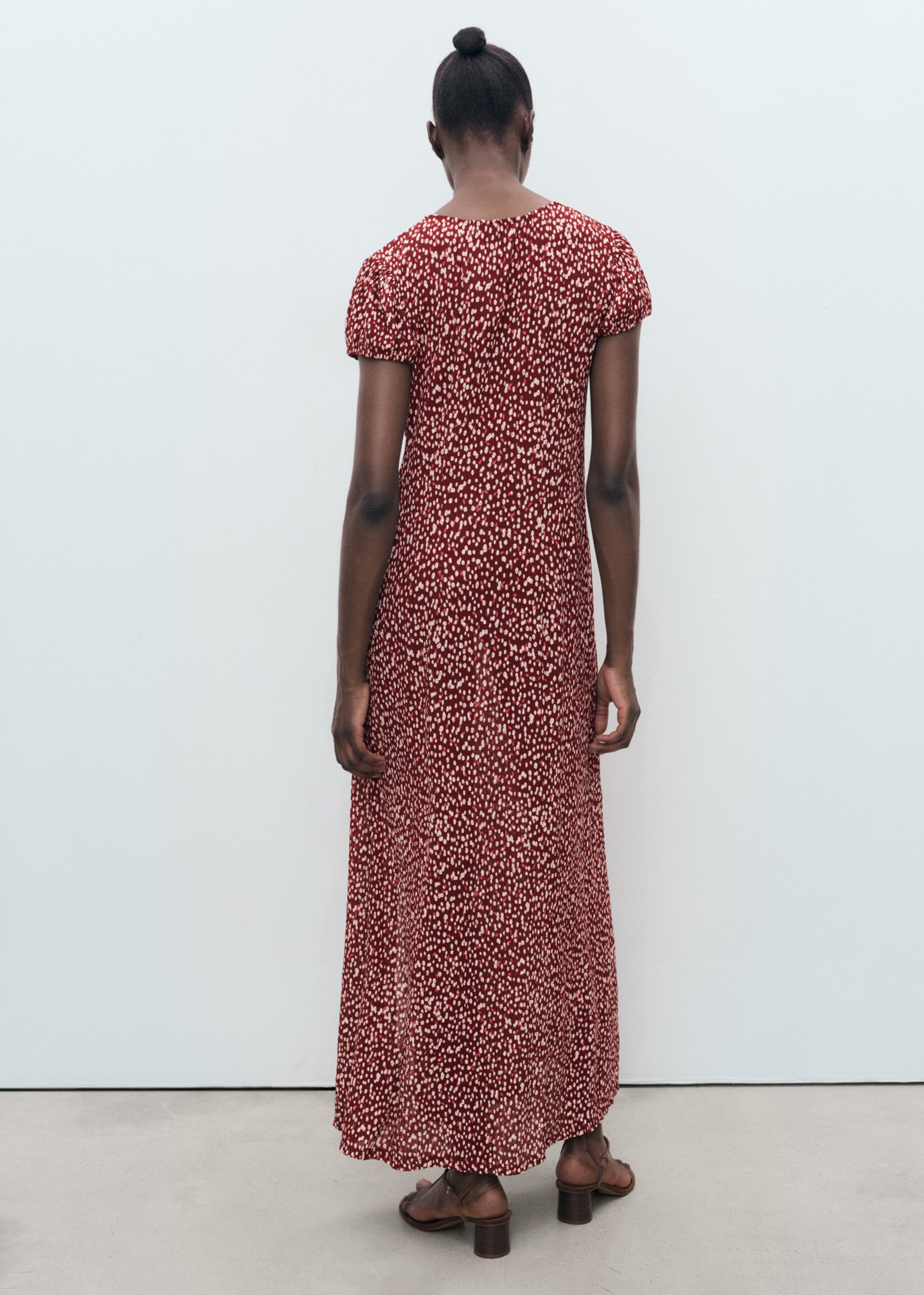 Long floral dress with opening - Reverse of the article