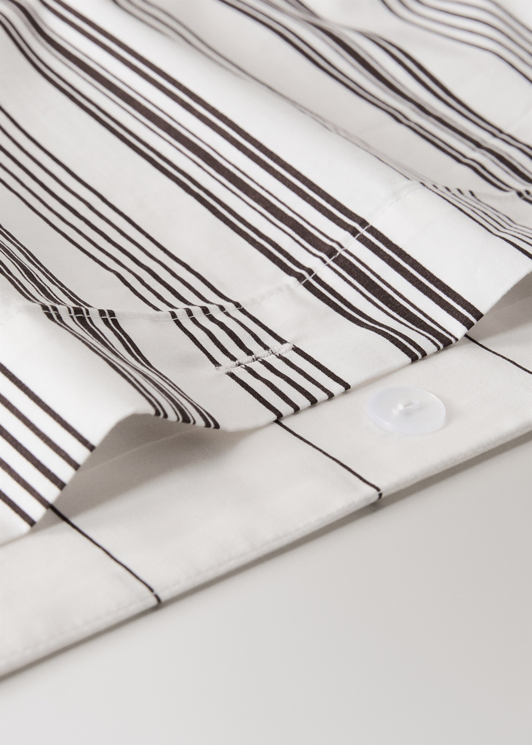 Reversible striped cotton duvet cover for 135/140 cm bed - Details of the article 1, Off White. Ref: 17073811-00.