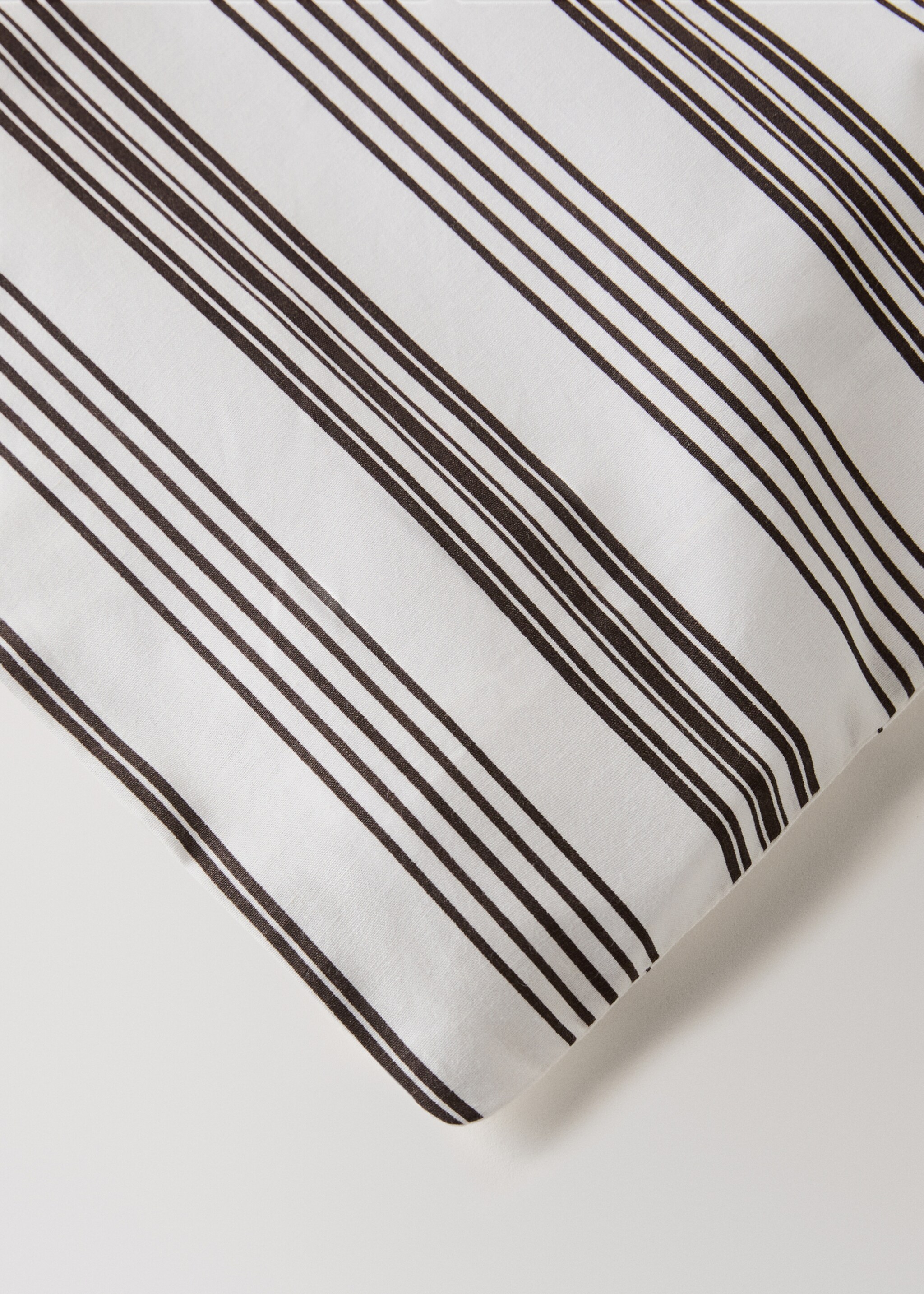 Reversible striped cotton duvet cover for 135/140 cm bed - Details of the article 3, Off White. Ref: 17073811-00.