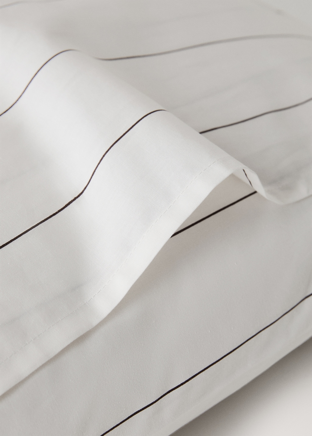 Cotton striped pillowcase 60x60 cm