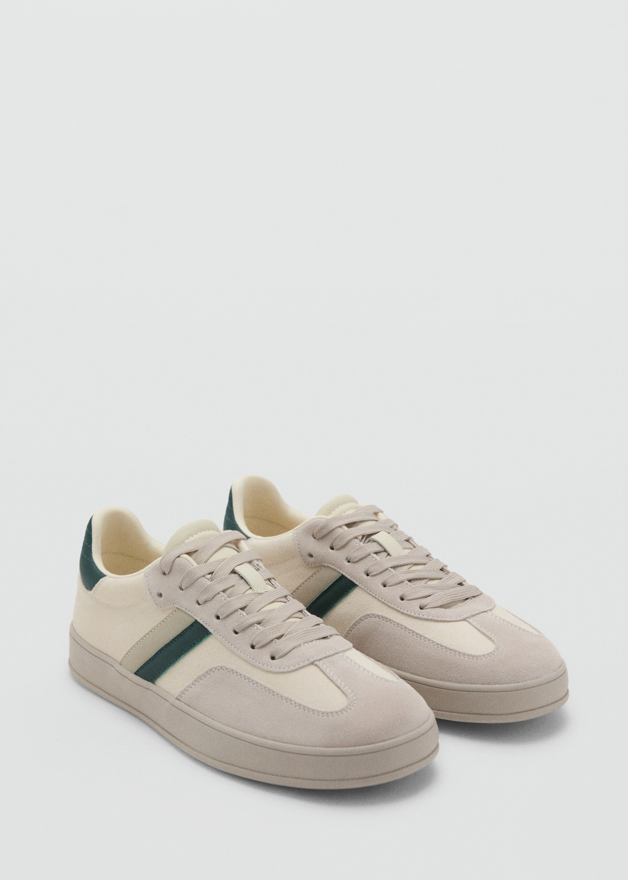 Kombinierte Sneakers aus Veloursleder - Mittlere Ansicht