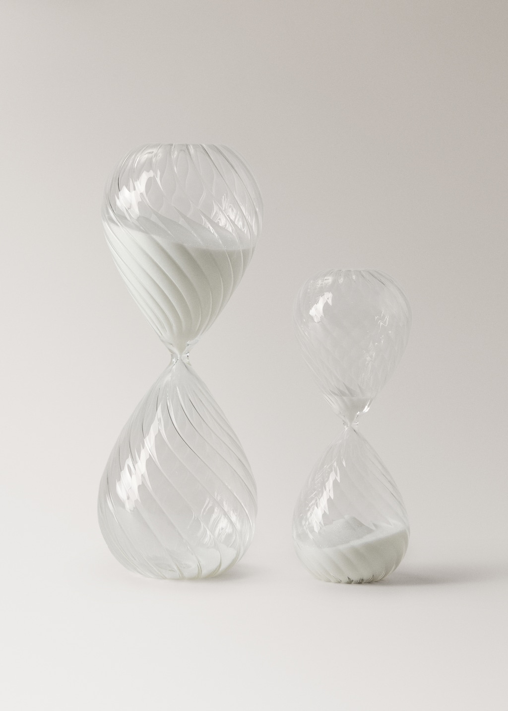 Medium spiral hourglass