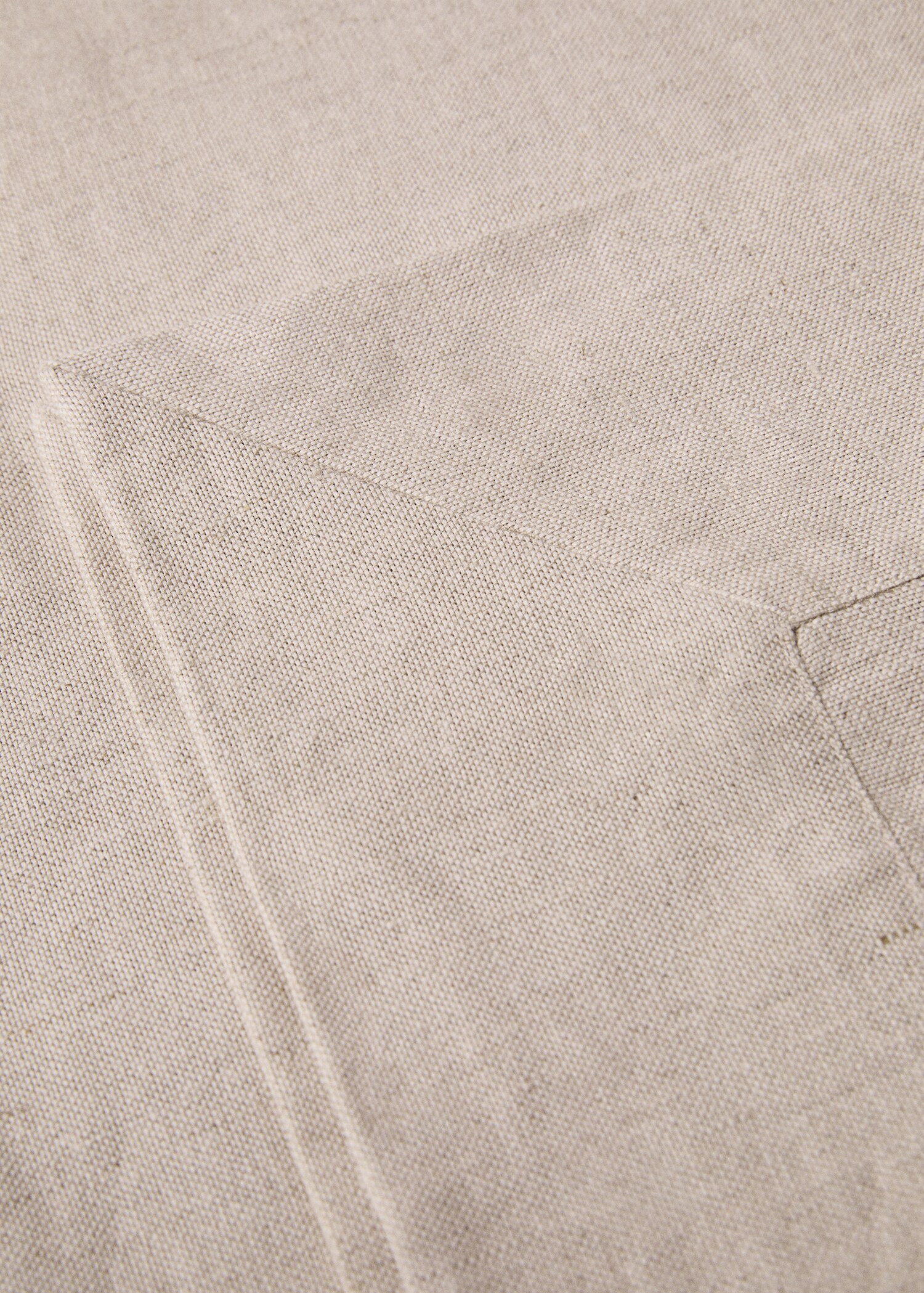 Linen tablecloth for 6 to 8 diners - Details of the article 1