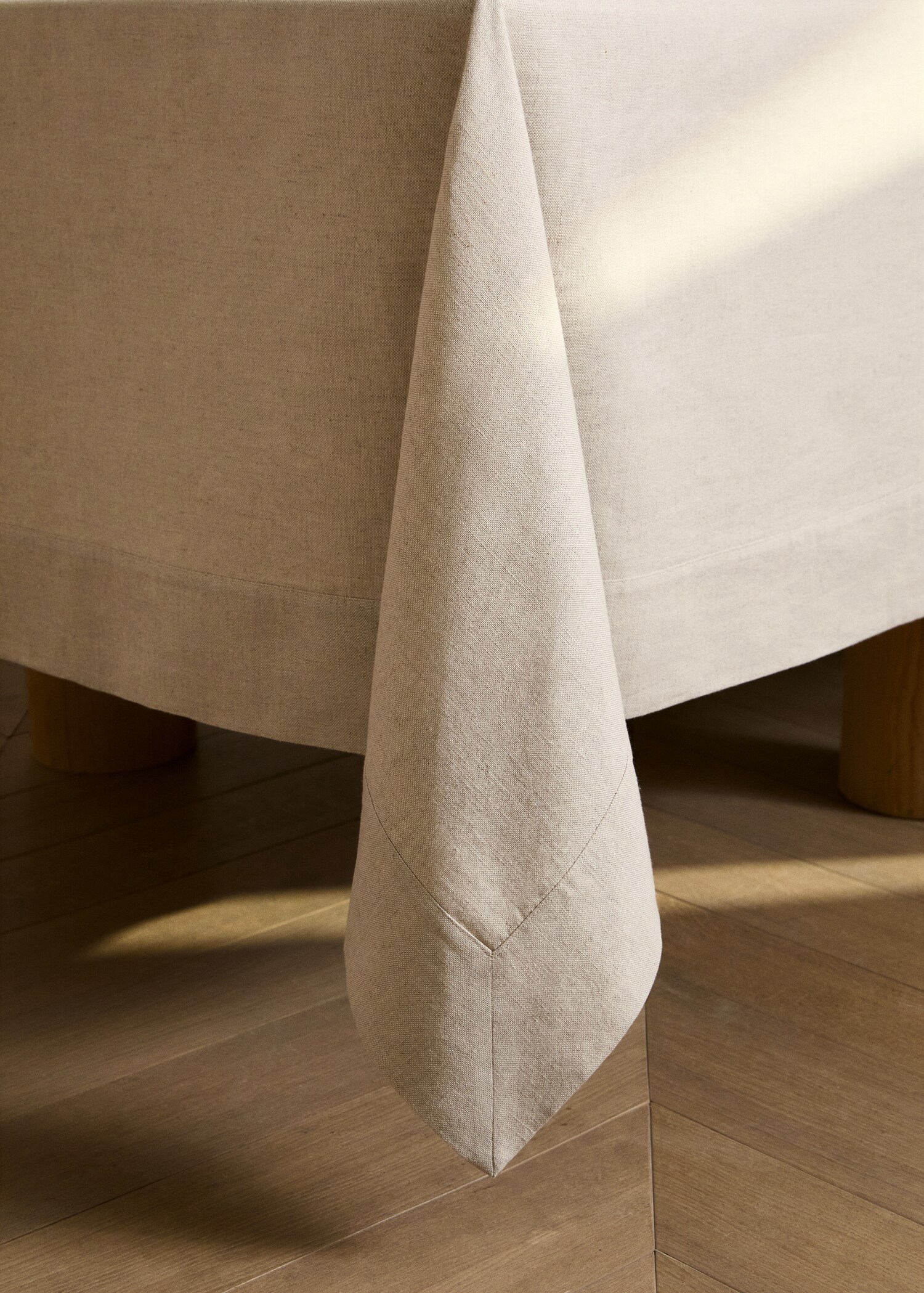 Nappe en lin pour 8 à 10 convives - Détail de l'article 8