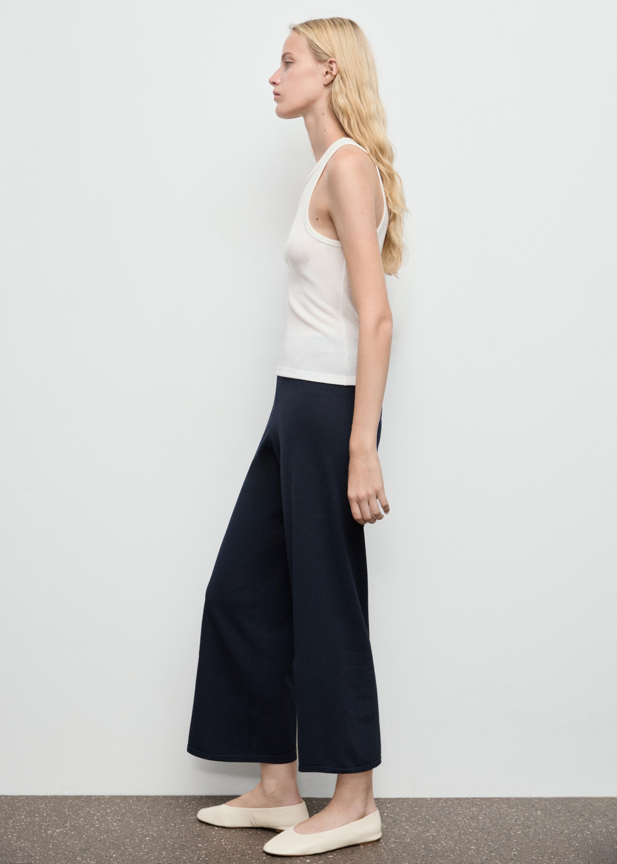 Crop knit trousers - Details of the article 6, Navy. Ref: 17074076-00.