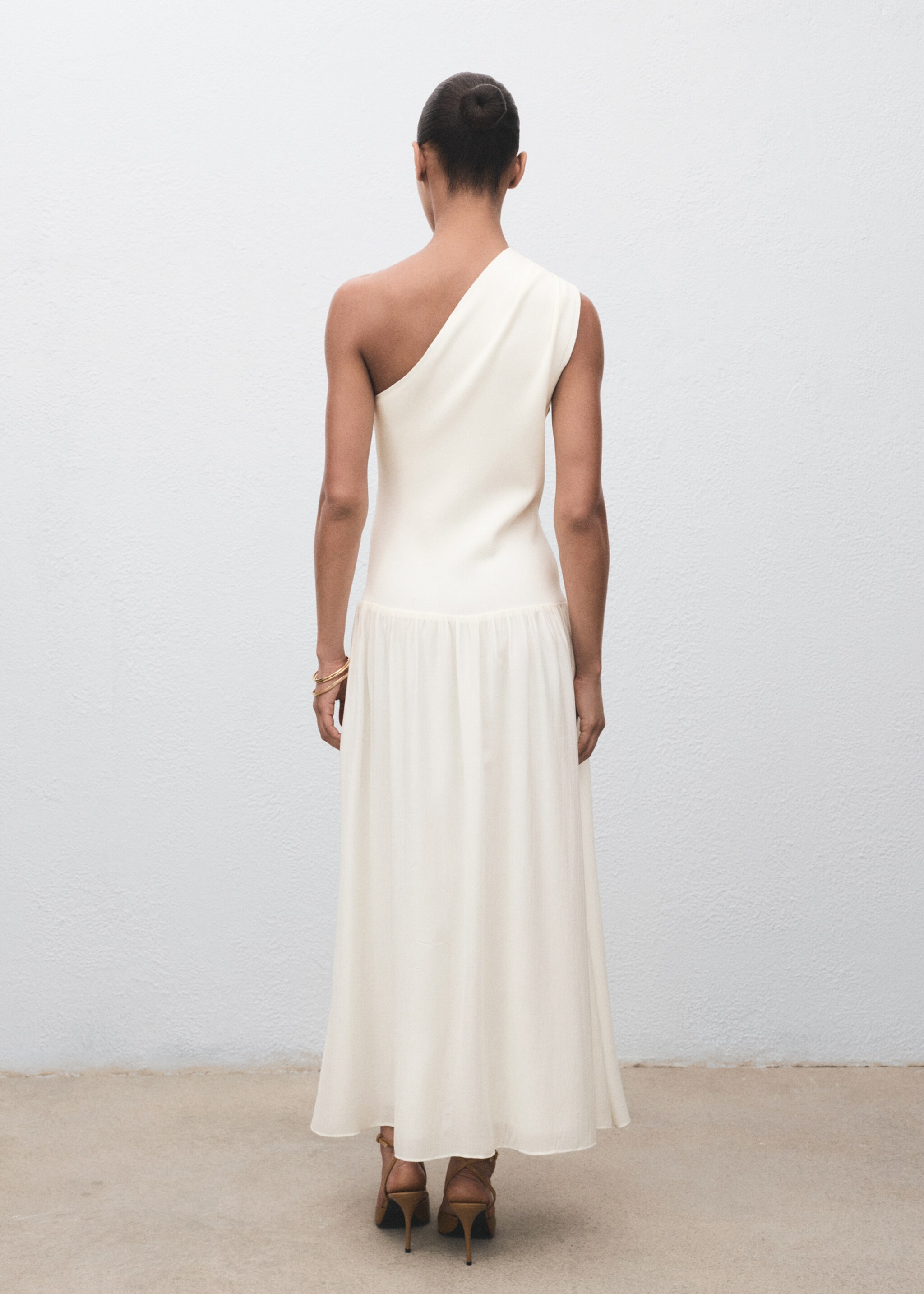 Vestido de malha combinado assimétrico - Verso do artigo, Cru. Ref: 17074081-00.