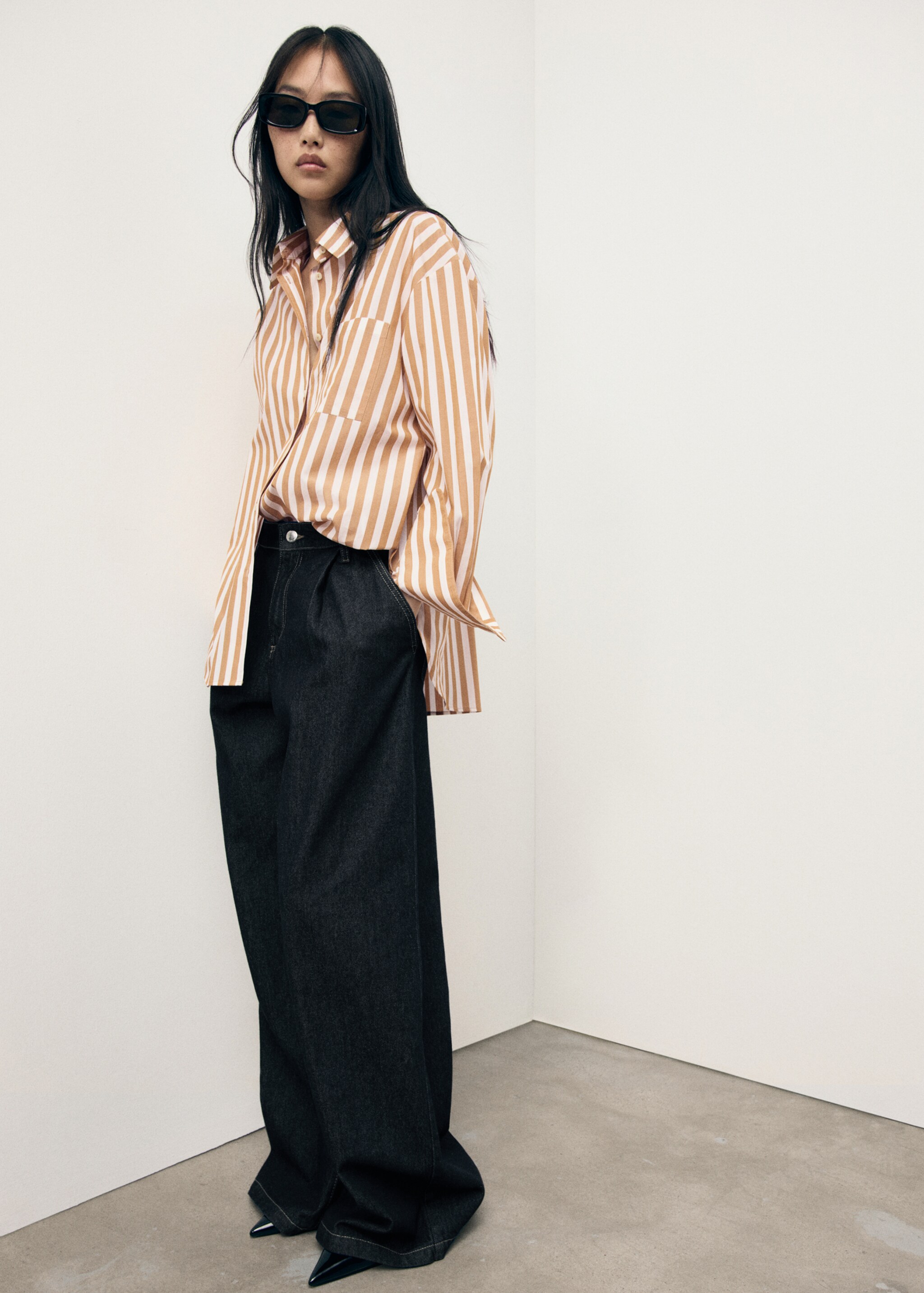 Gestreepte oversized blouse - Detail van het artikel 6, Gebroken wit. Ref: 17074084-00.