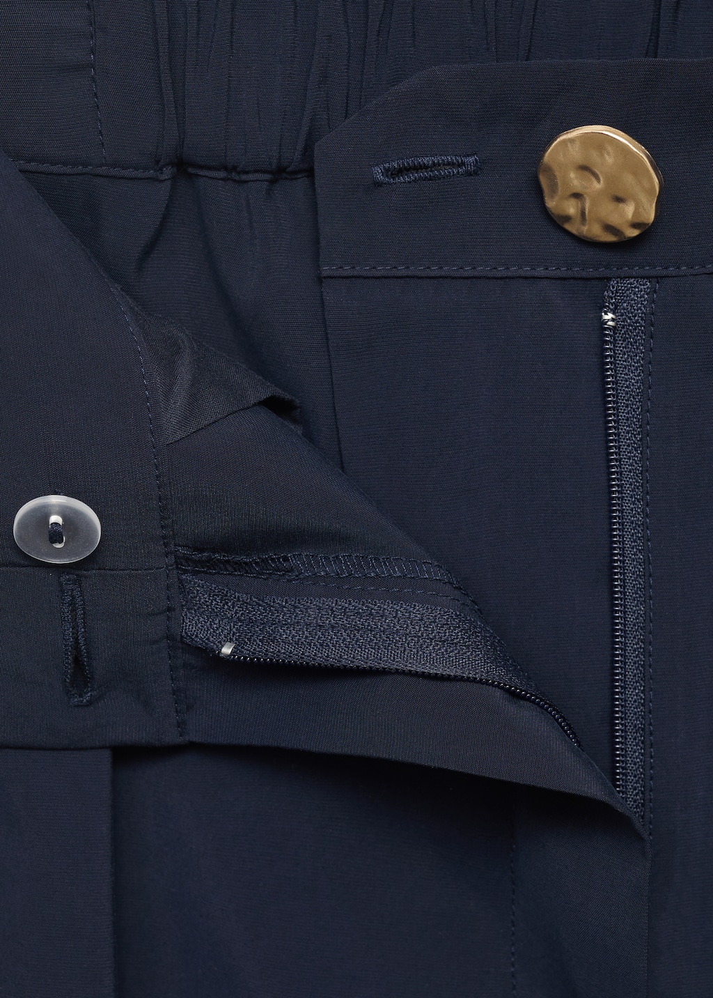 Straight-fit pleated pants