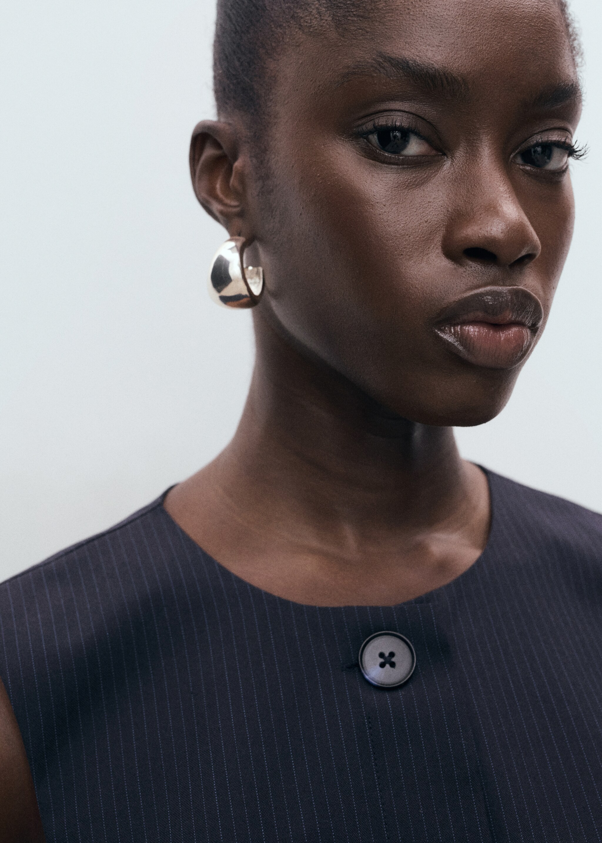 Pinstriped top with balloon effect - Details of the article 1, Navy. Ref: 17074089-00.