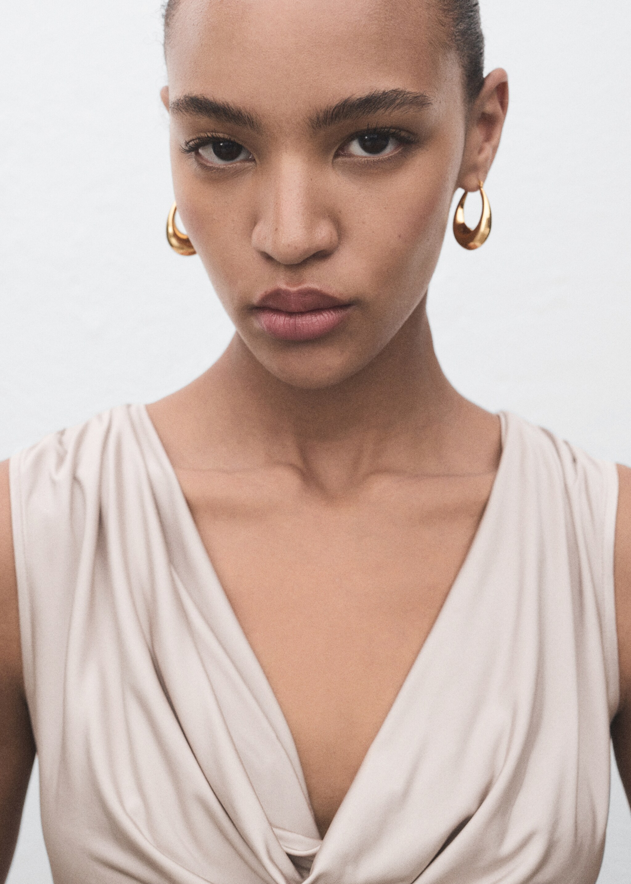 Draped neckline bodysuit - Details of the article 1