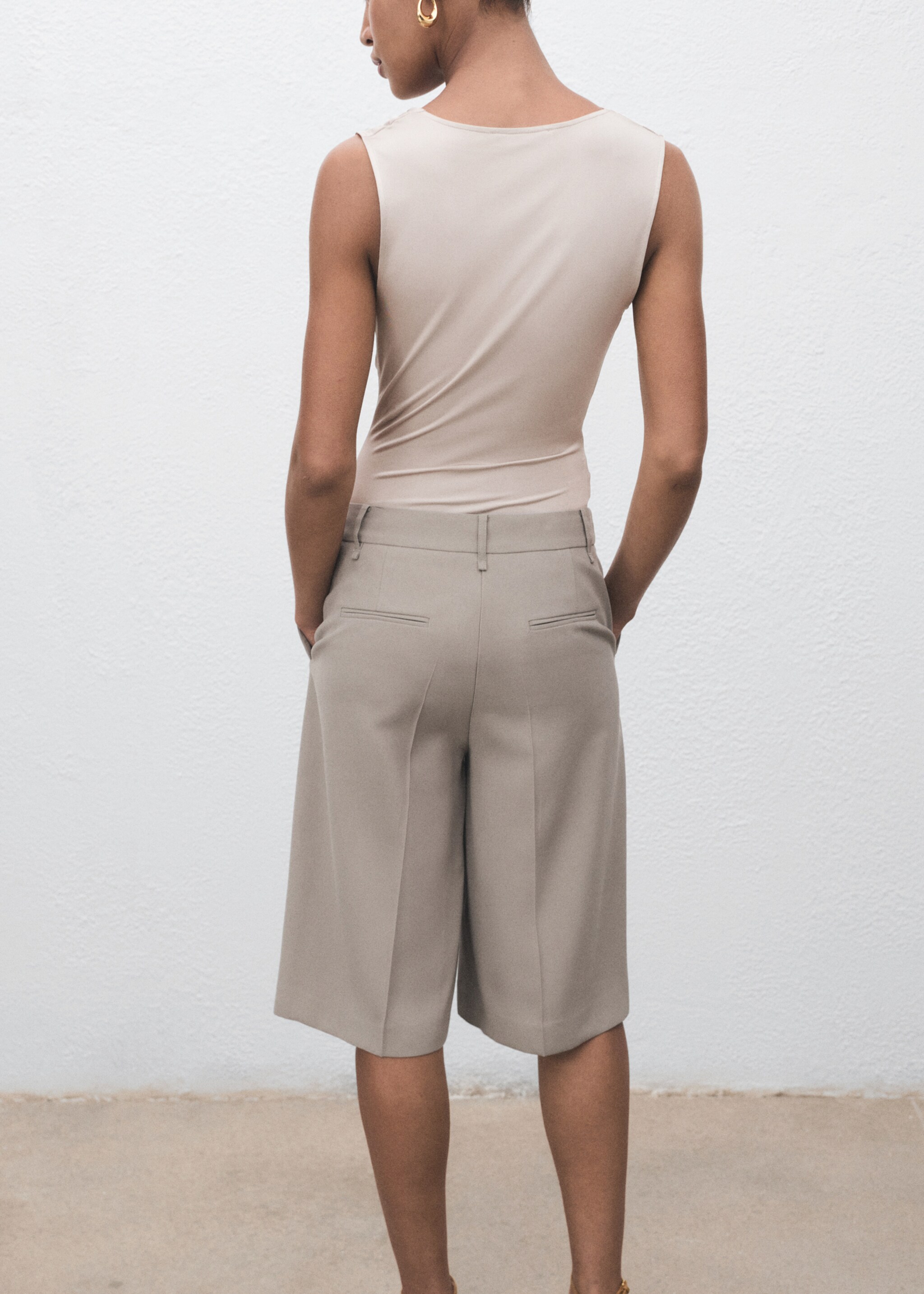 Draped neckline bodysuit - Reverse of the article