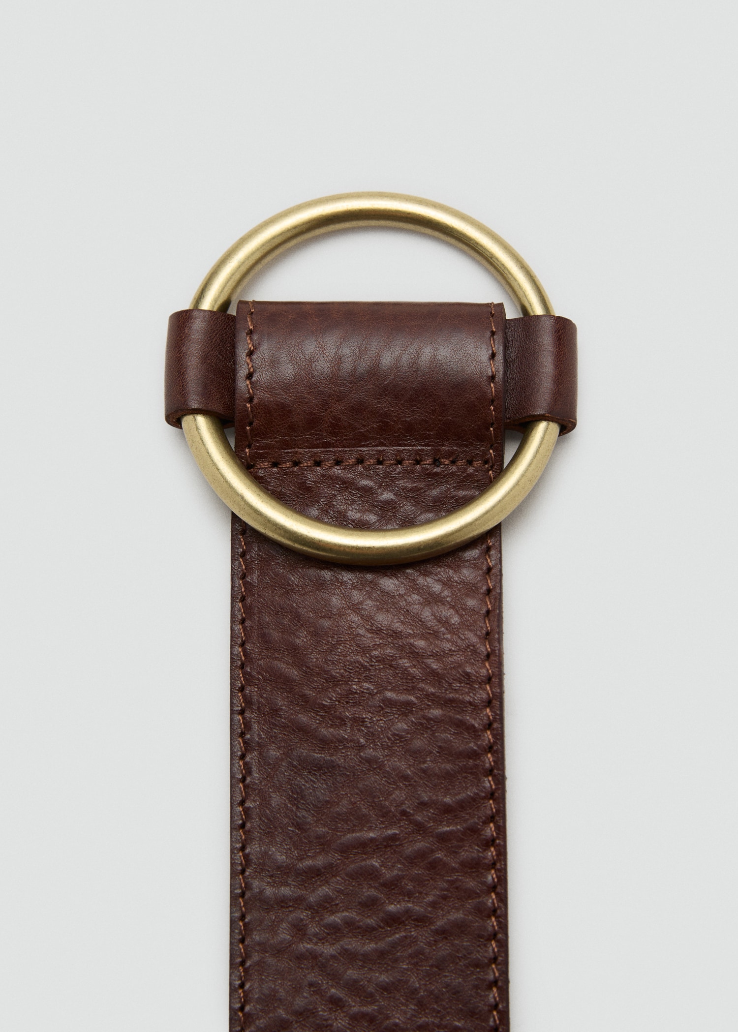 Rounded buckle leather belt - Details of the article 1