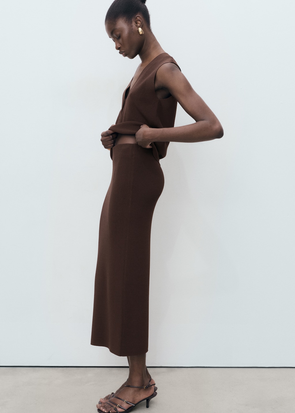 Fine knit midi skirt