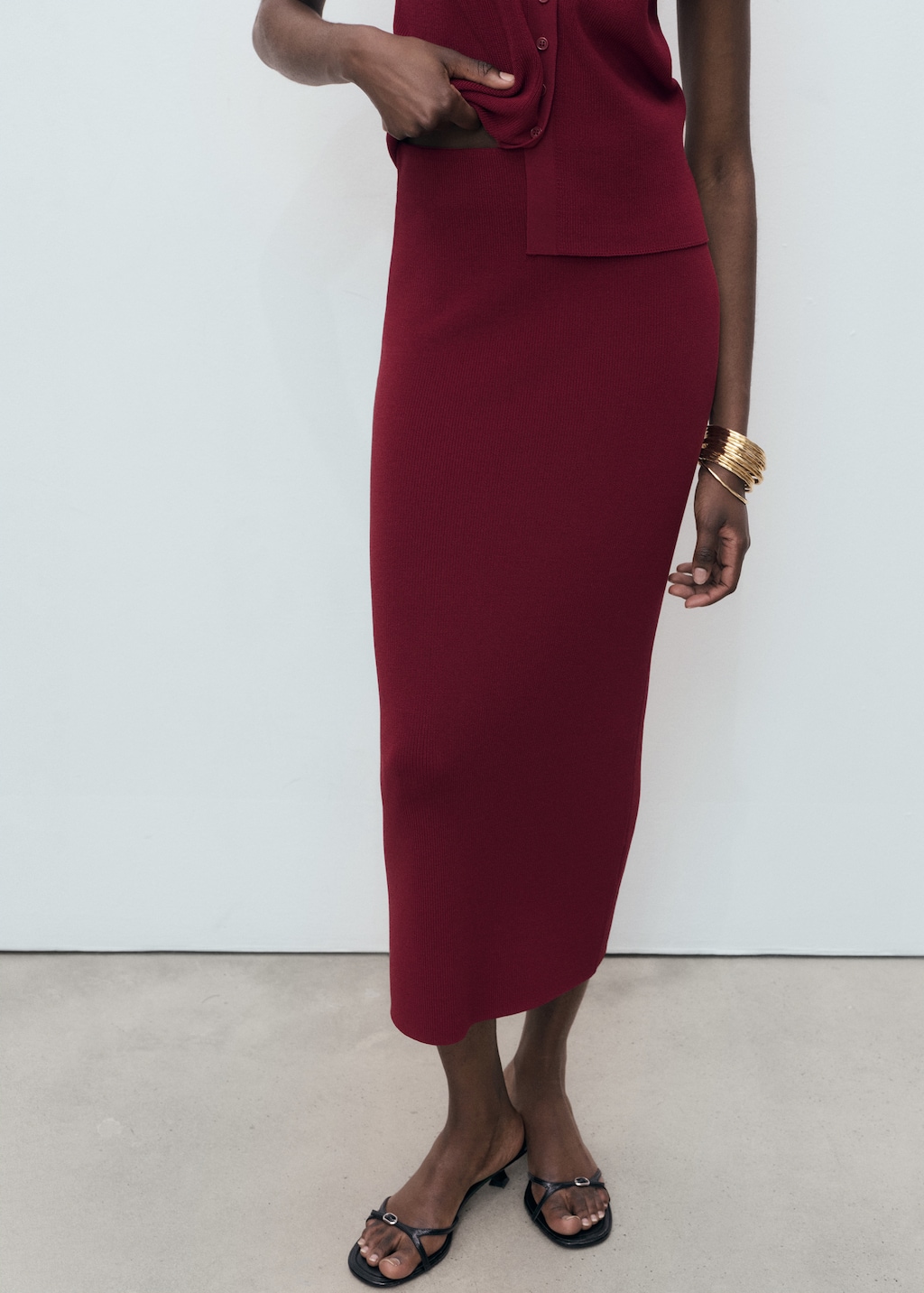 Fine knit midi skirt