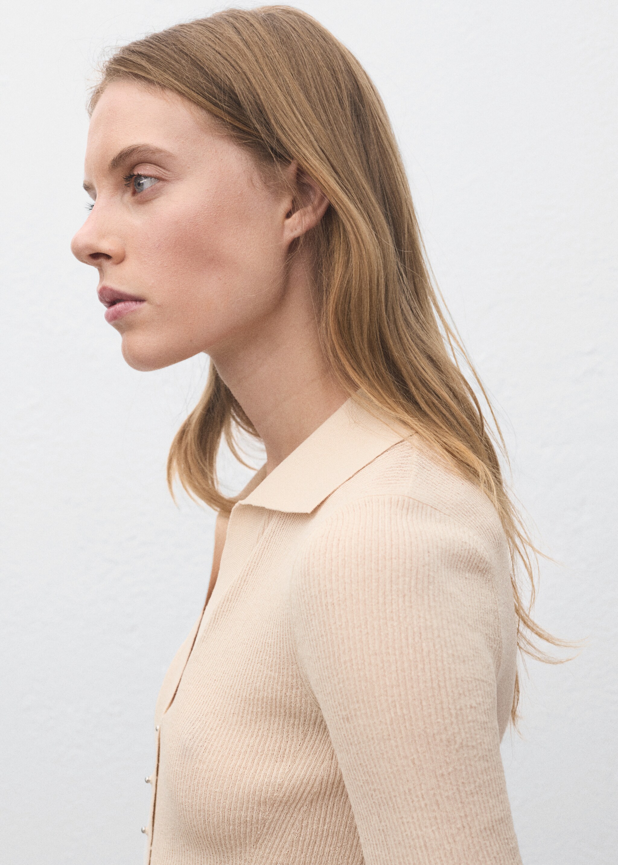 Ribbed polo collar jumper - Details of the article 1, Ecru. Ref: 17074102-00.