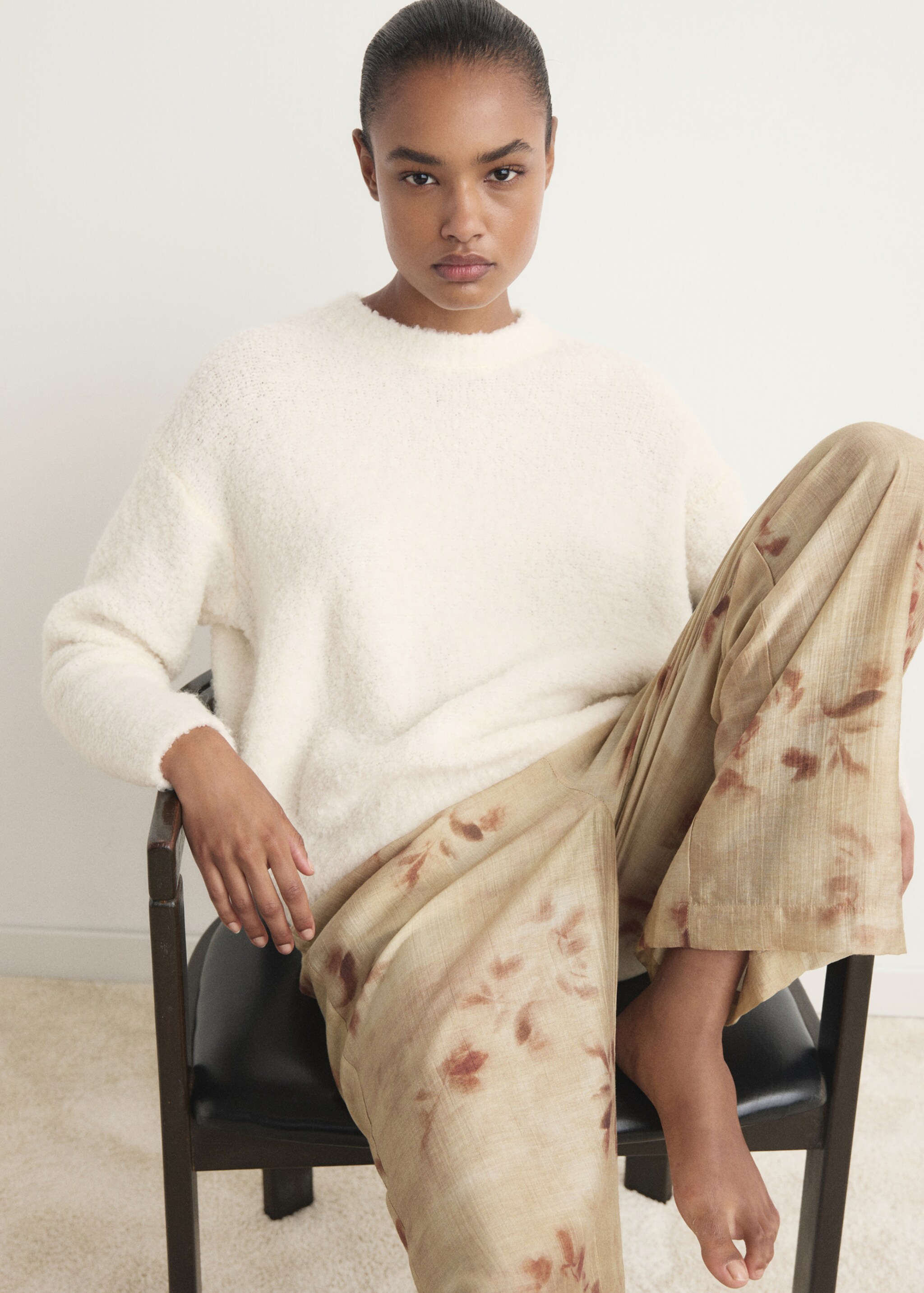 Bouclé-effect pyjama sweater - Medium plane, Ivory White. Ref: 17074110-00.