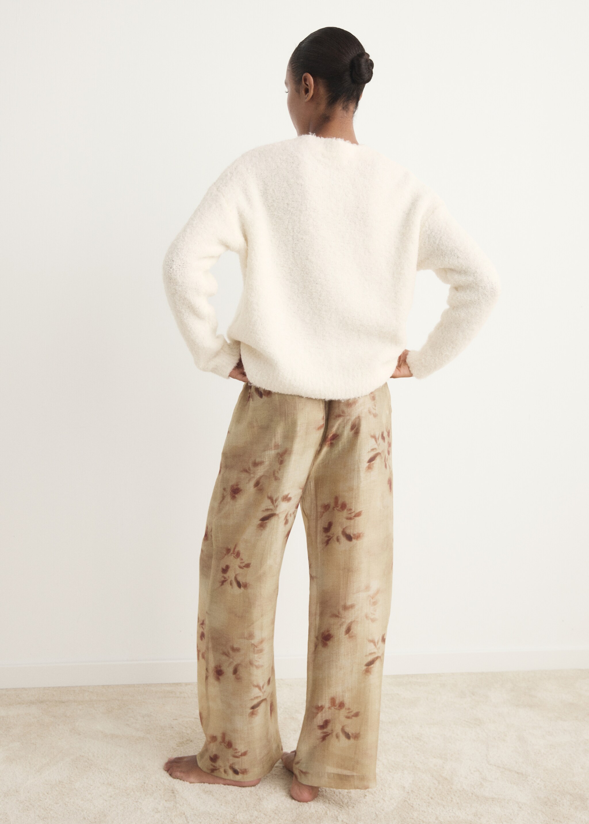 Bouclé-effect pyjama sweater - Reverse of the article, Ivory White. Ref: 17074110-00.