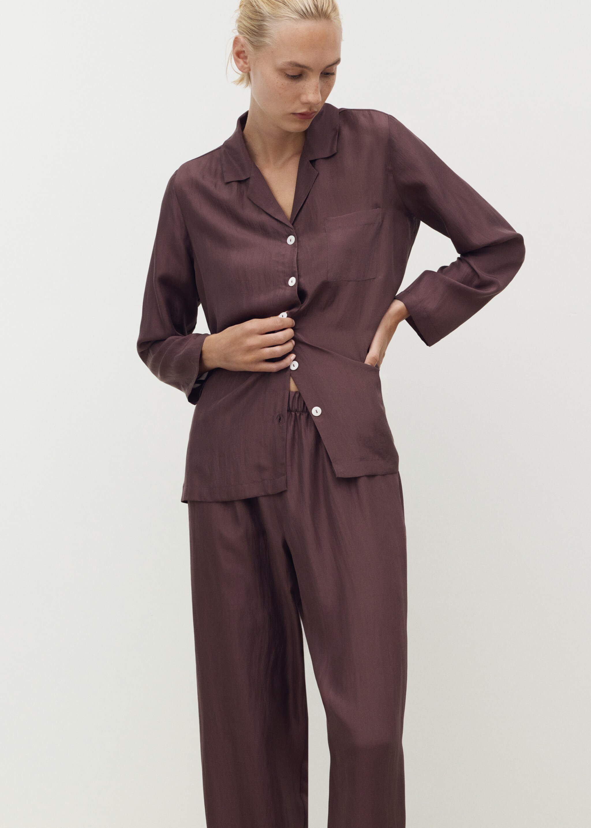 Long silk trousers - Details of the article 1, Blackberry. Ref: 17074126-00.