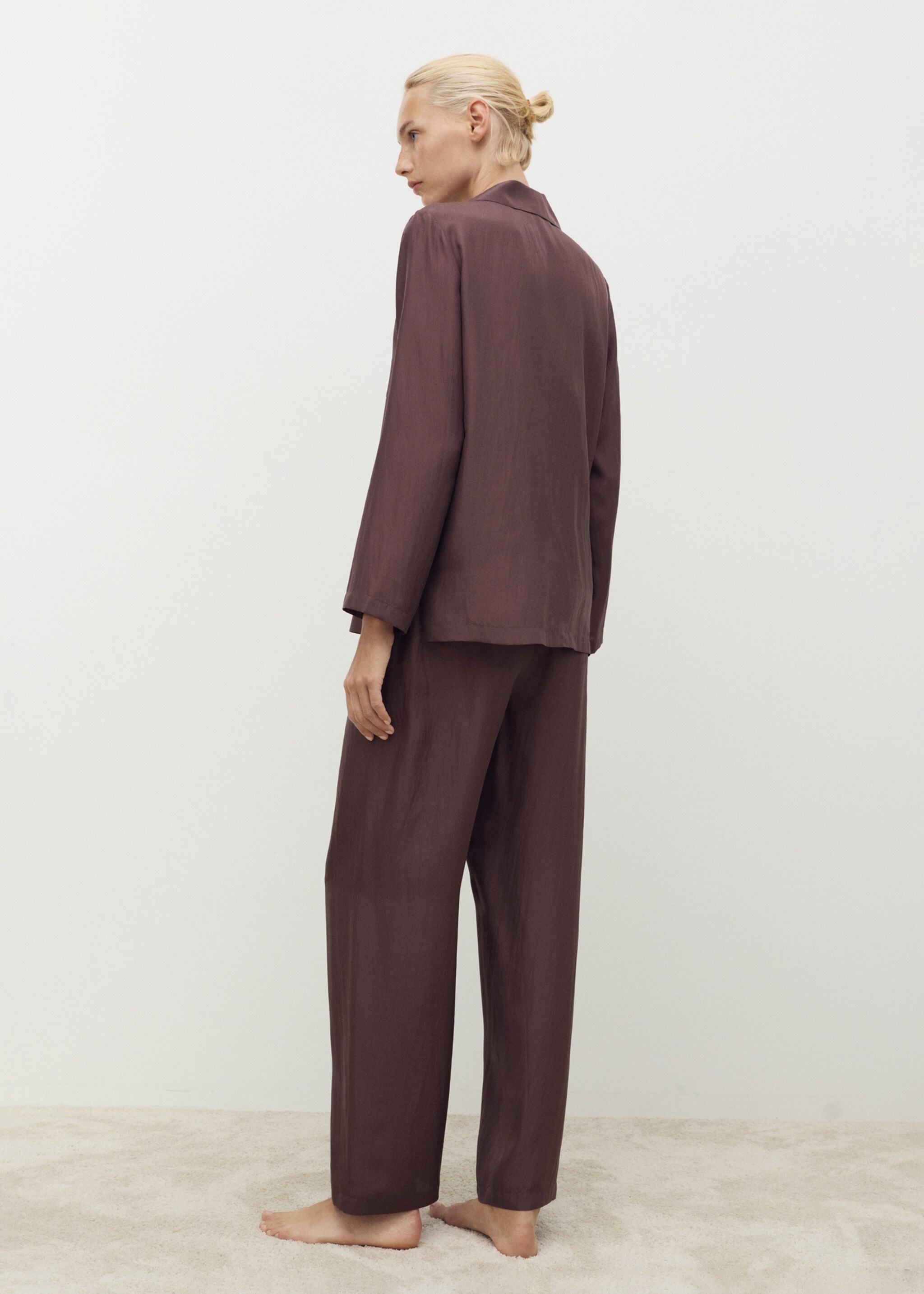 Long silk trousers - Reverse of the article, Blackberry. Ref: 17074126-00.