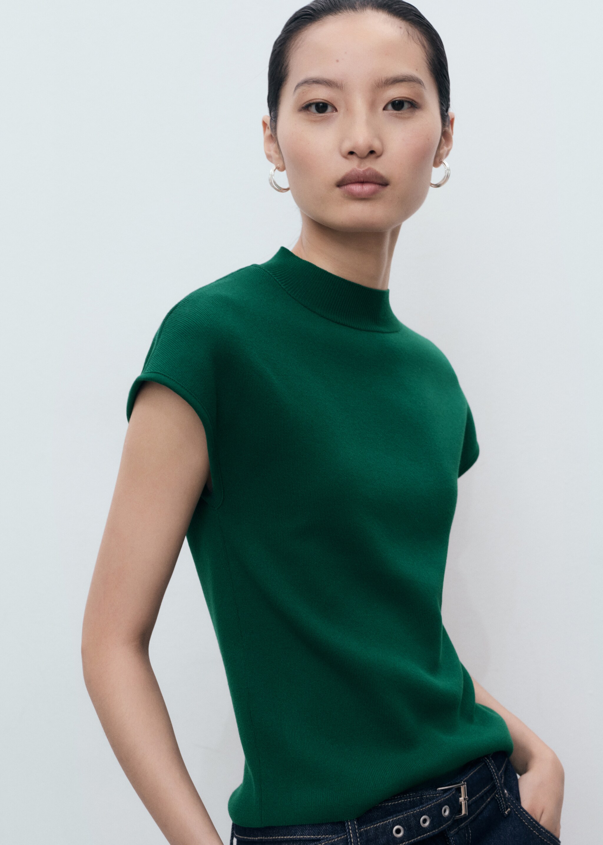 Short-sleeved fine-knit sweater - Medium plane, Dark Green. Ref: 17074129-00.
