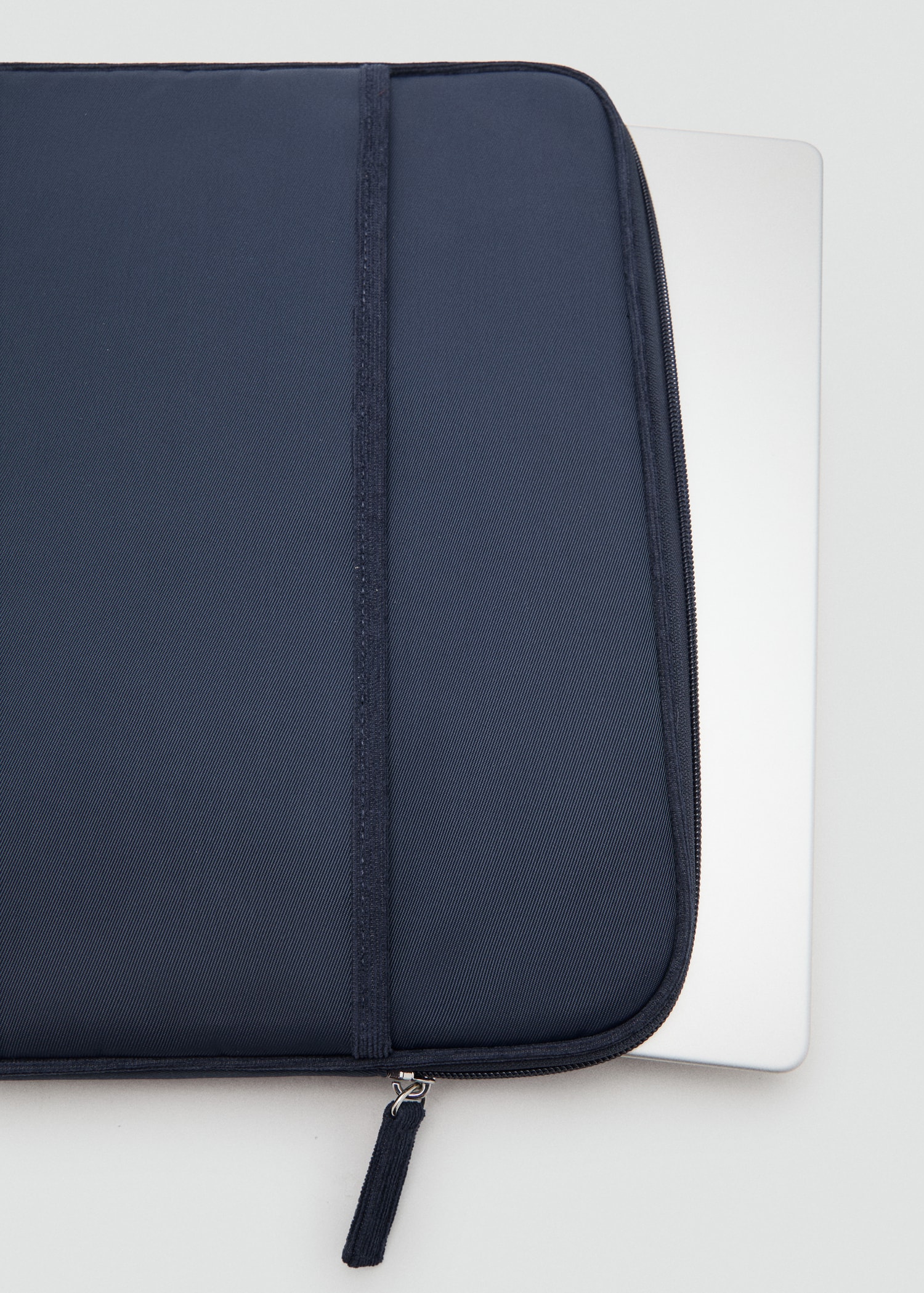 Laptop case | MANGO Egypt