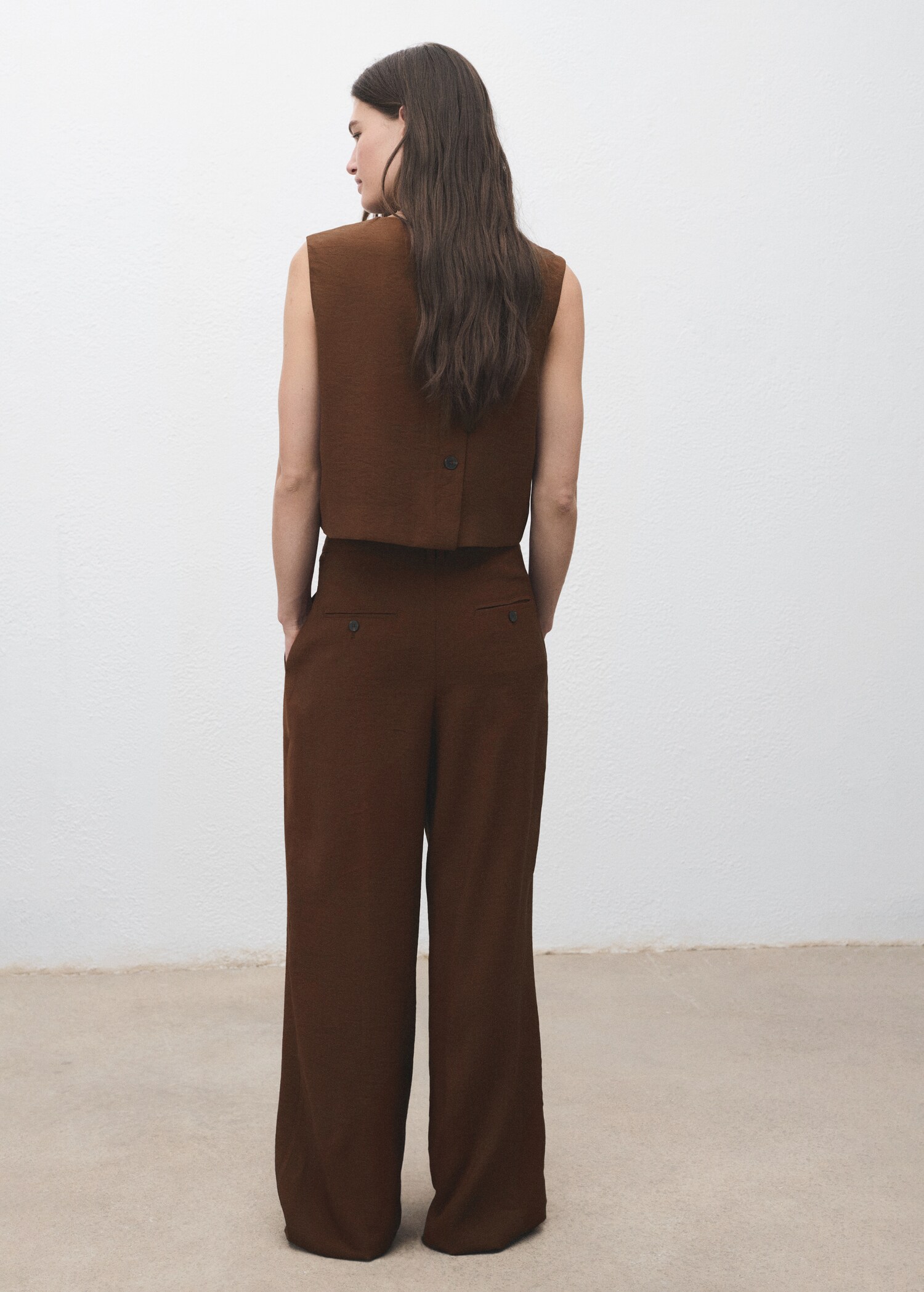 Straight-fit pleated trousers - Reverse of the article